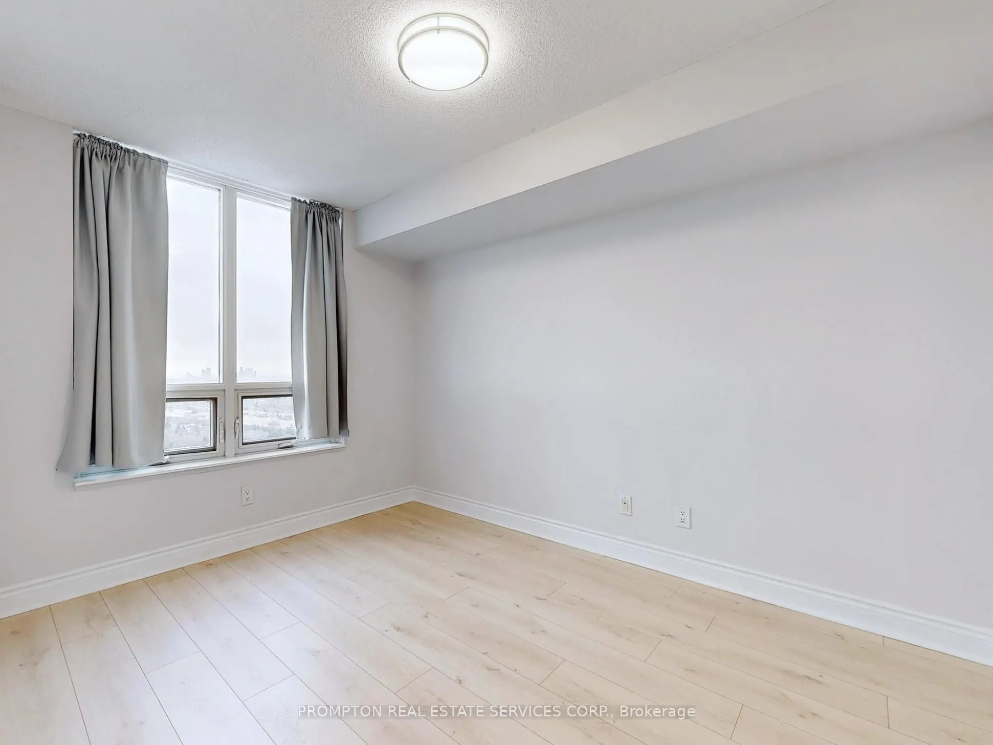 15 Greenview Avenue, #2811