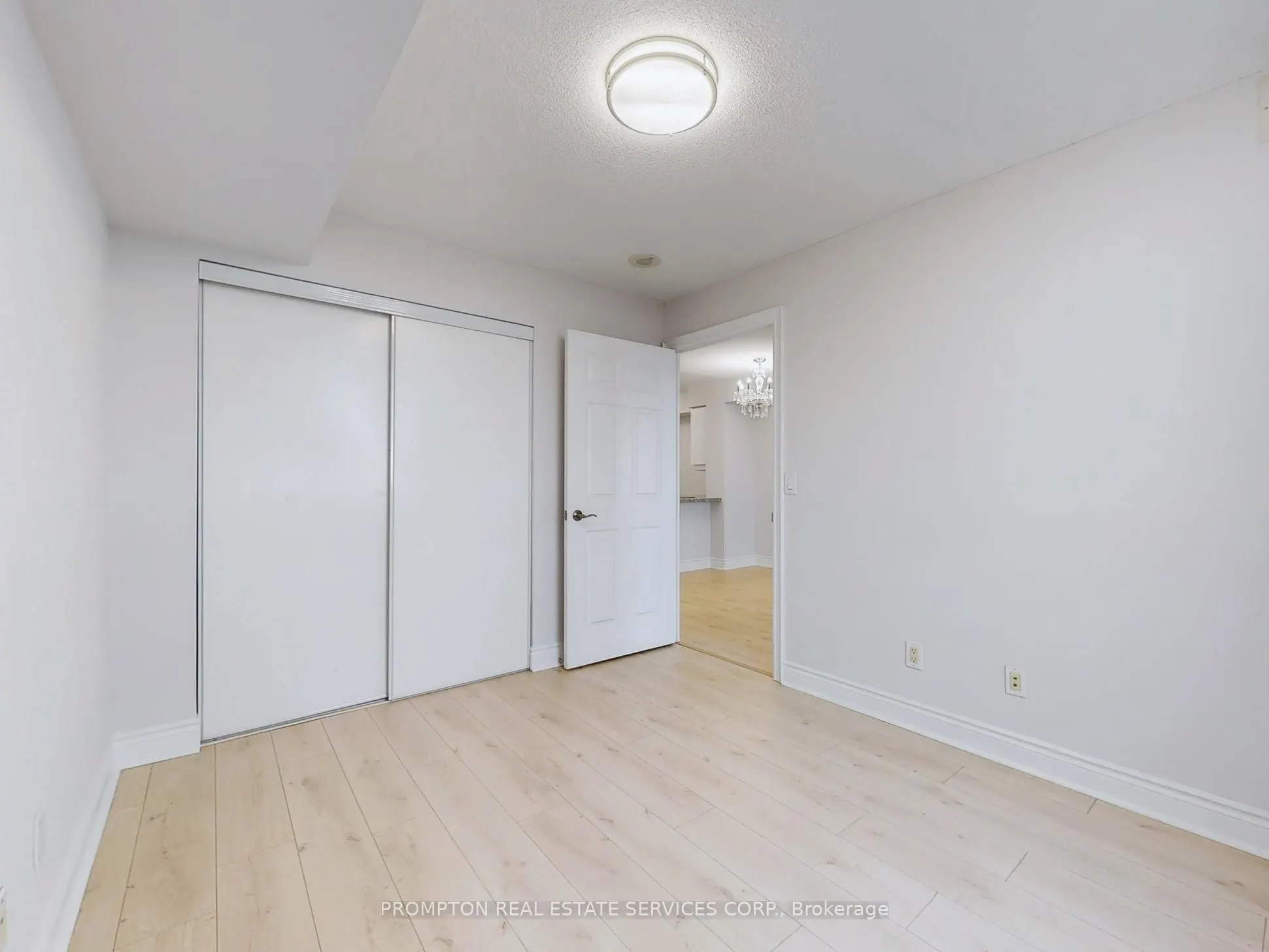 15 Greenview Avenue, #2811