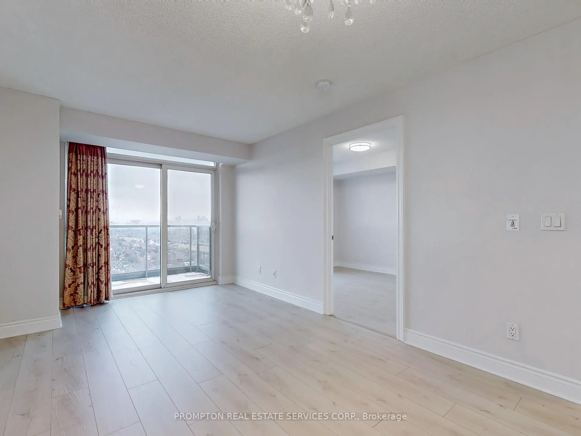 15 Greenview Avenue, #2811