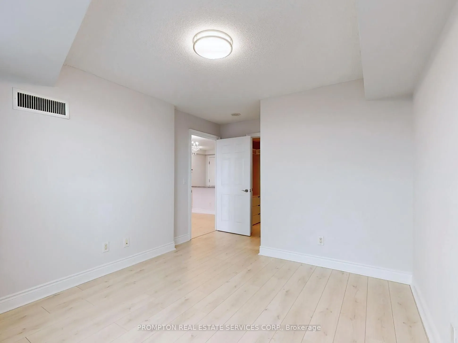 15 Greenview Avenue, #2811