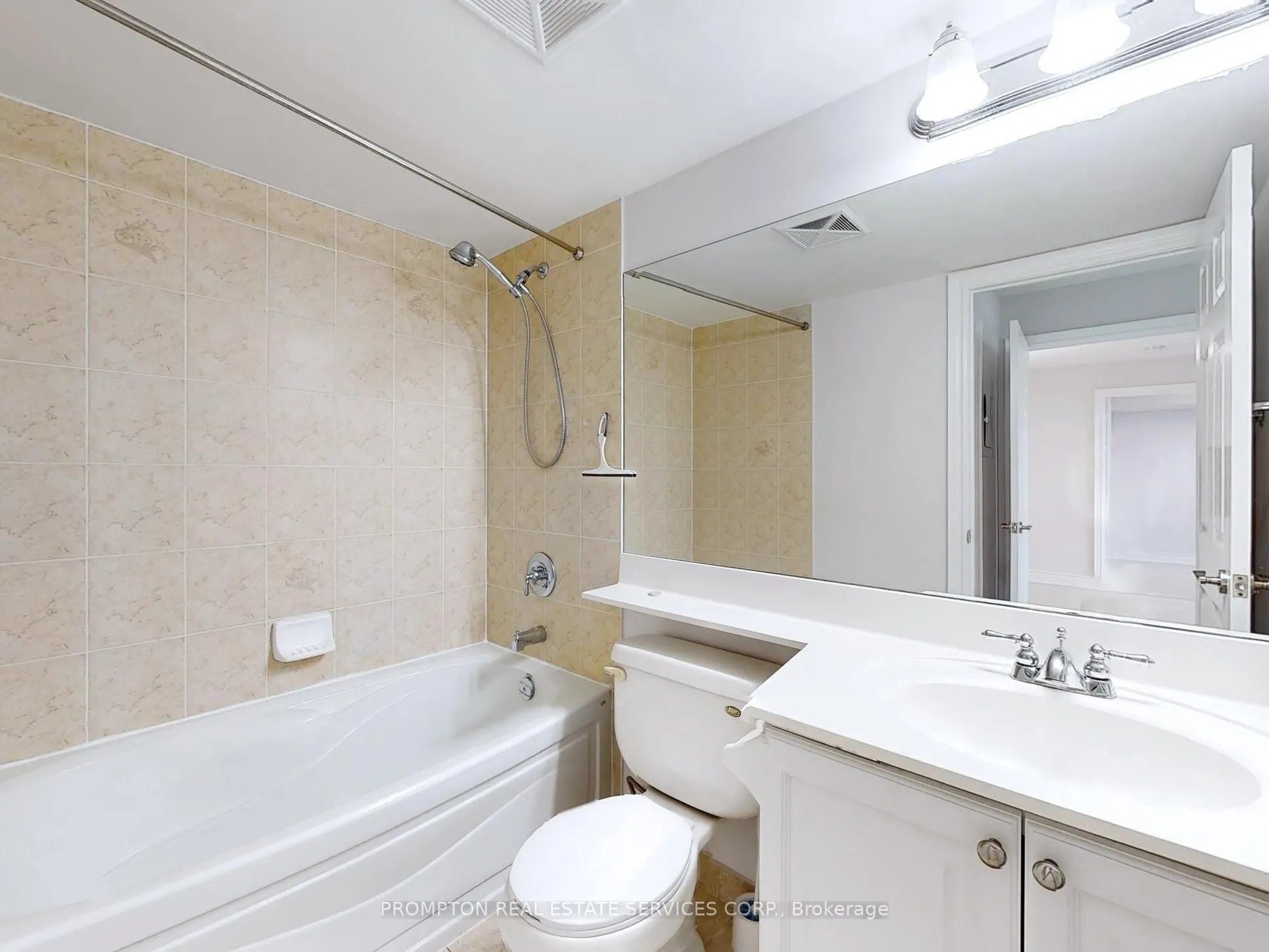 15 Greenview Avenue, #2811
