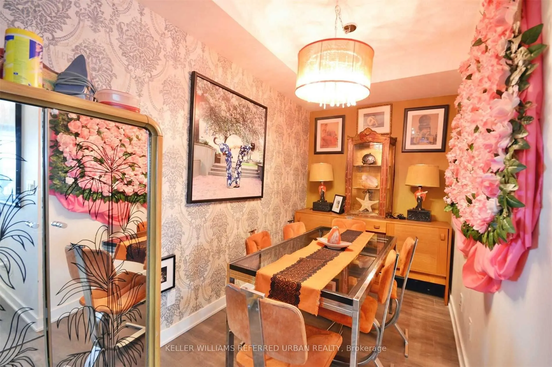 170 Sumach Street, #817