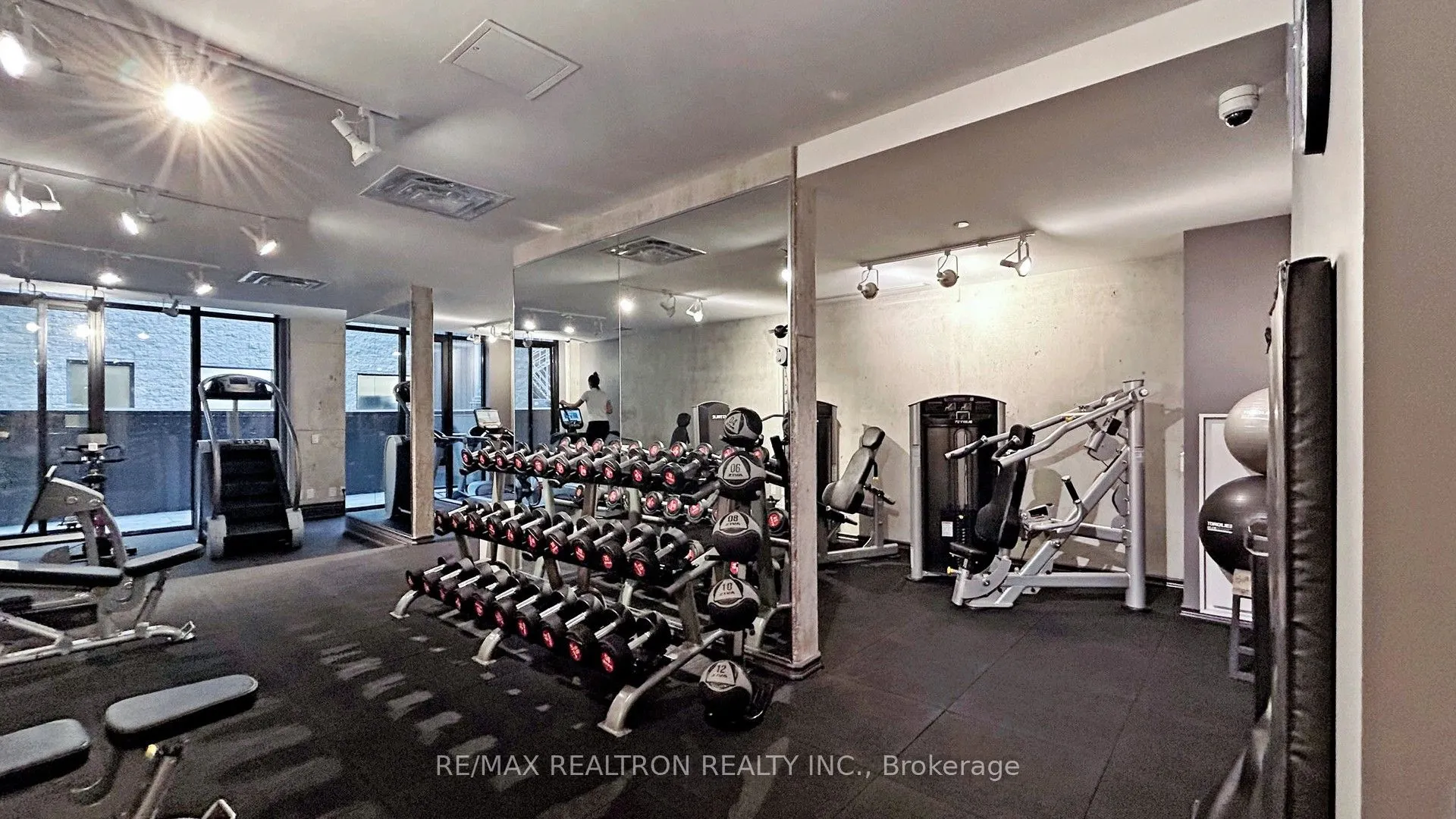 608 Richmond Street W, #201