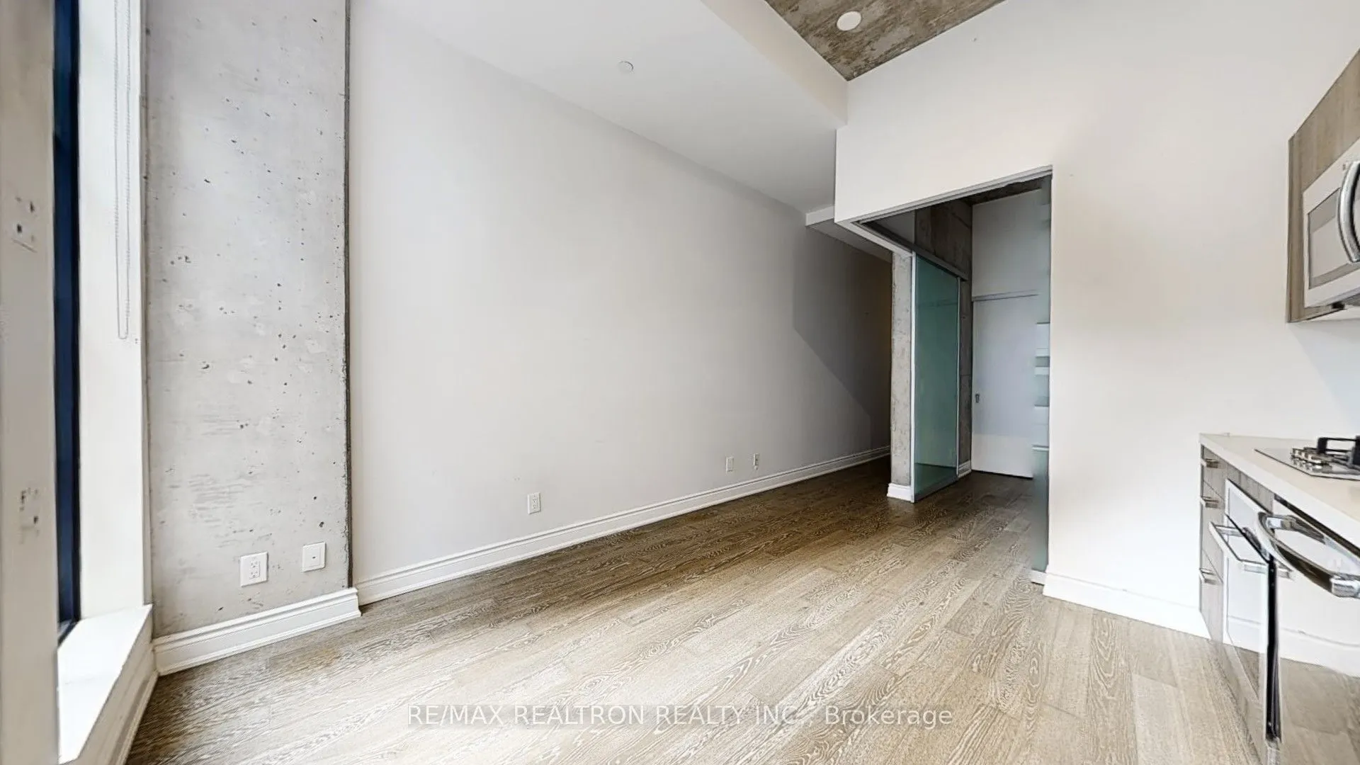 608 Richmond Street W, #201