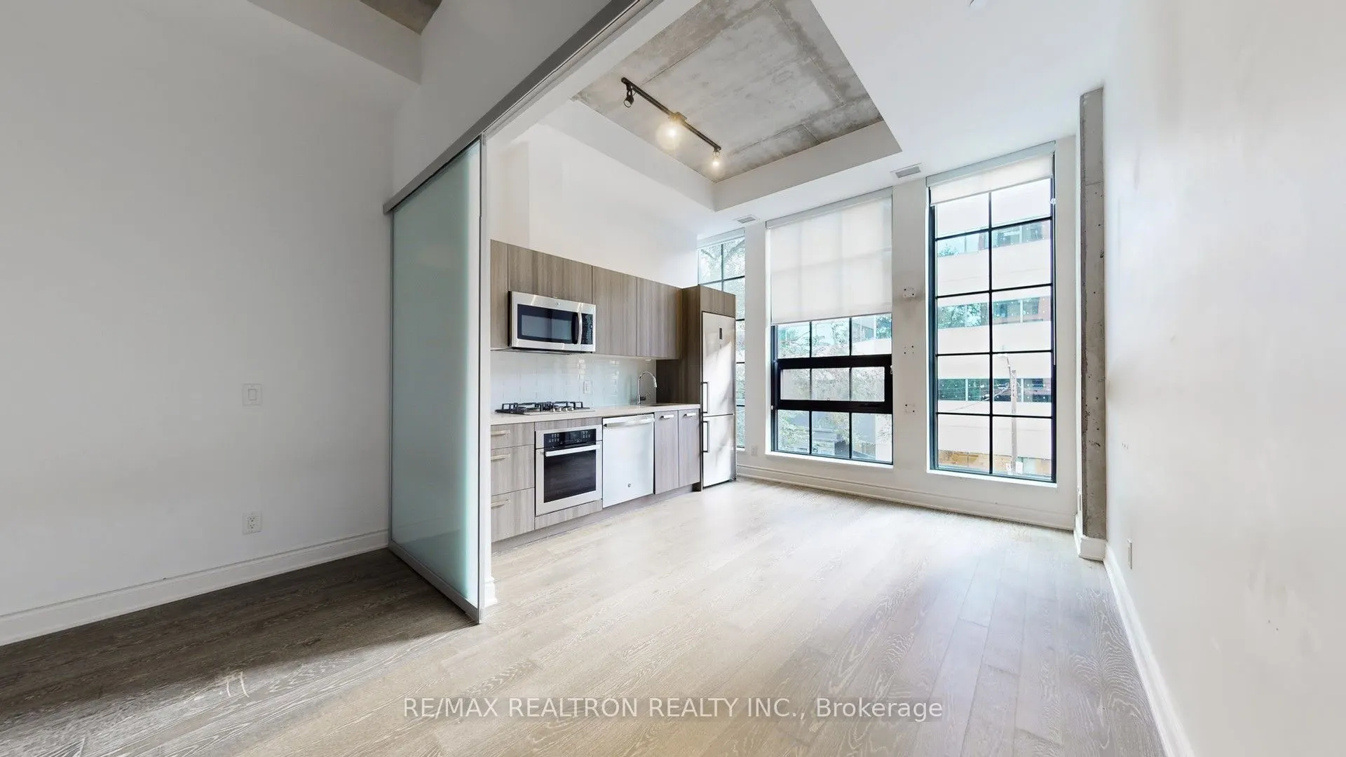 608 Richmond Street W, #201