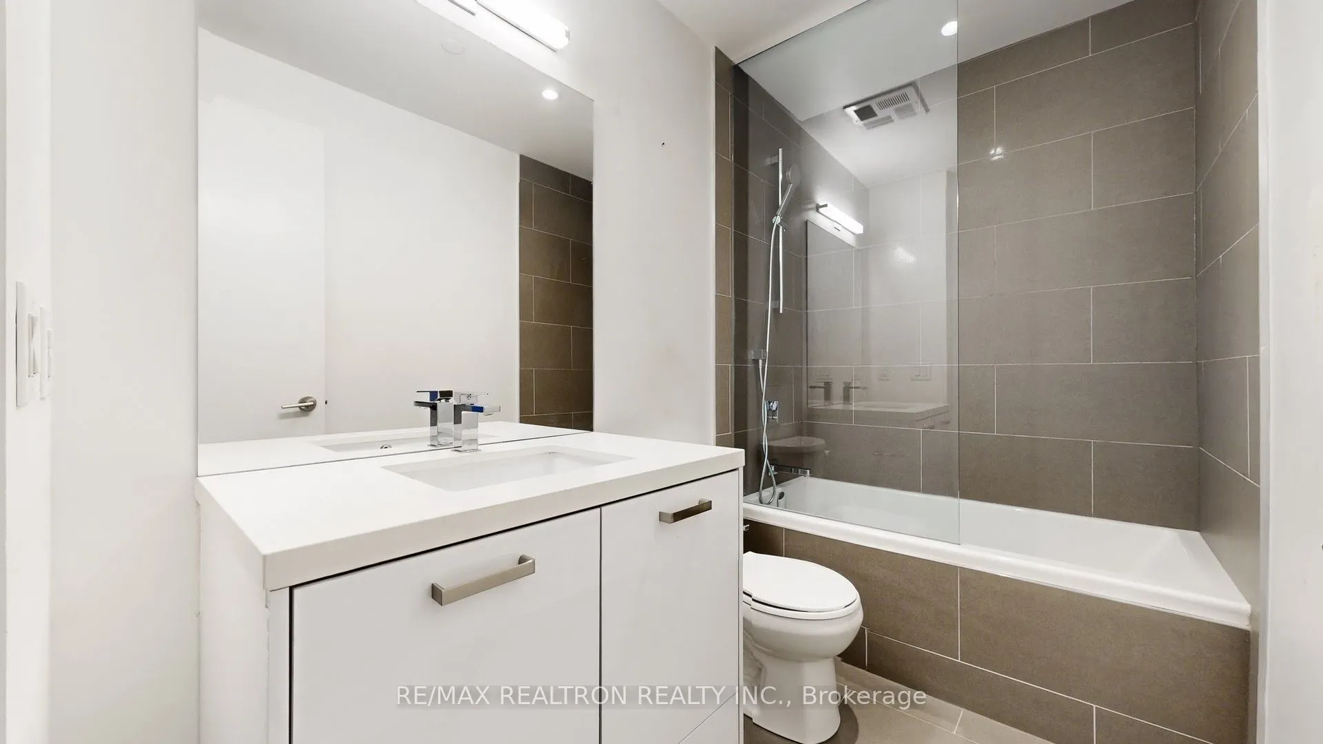 608 Richmond Street W, #201