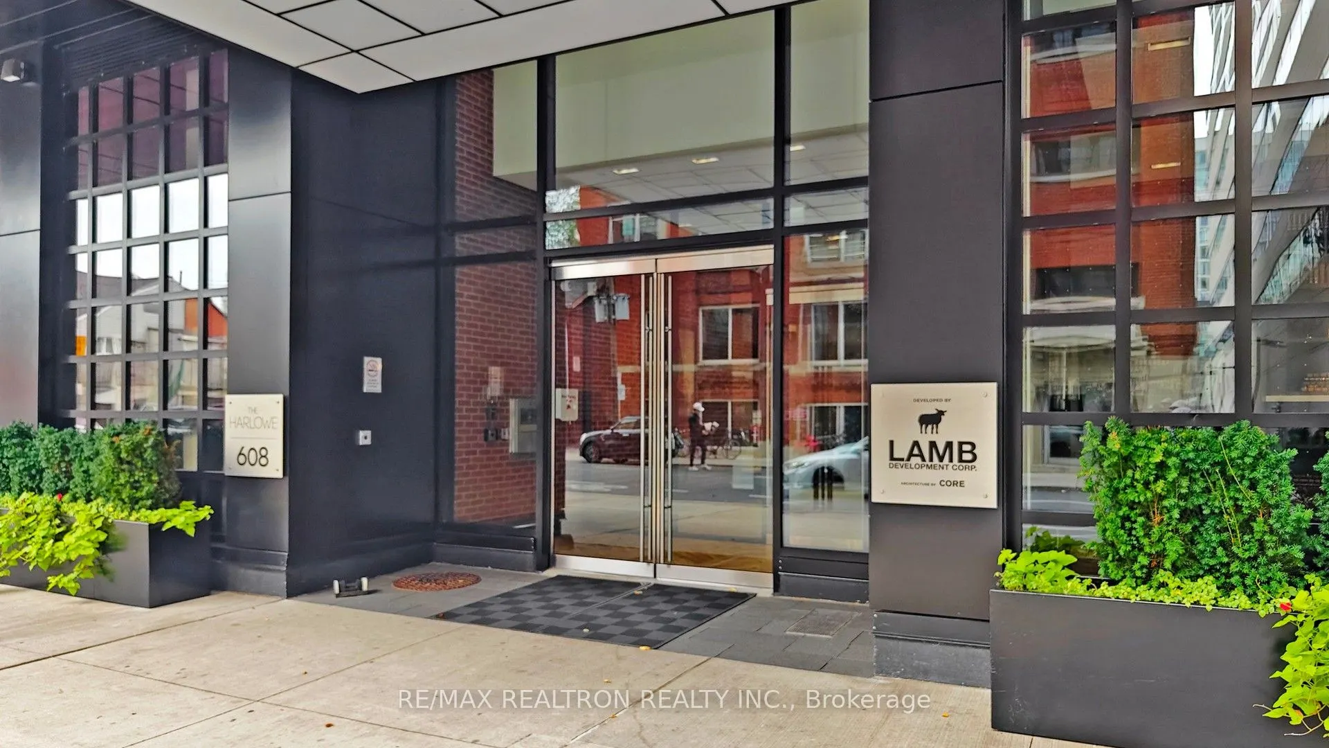 608 Richmond Street W, #201