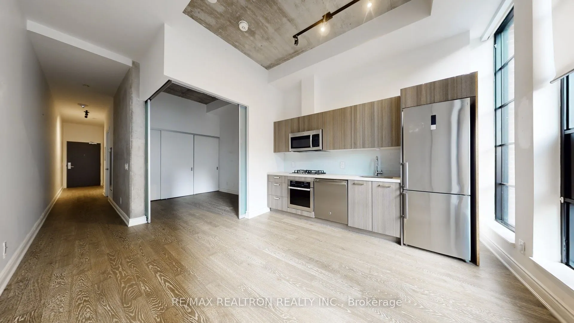 608 Richmond Street W, #201