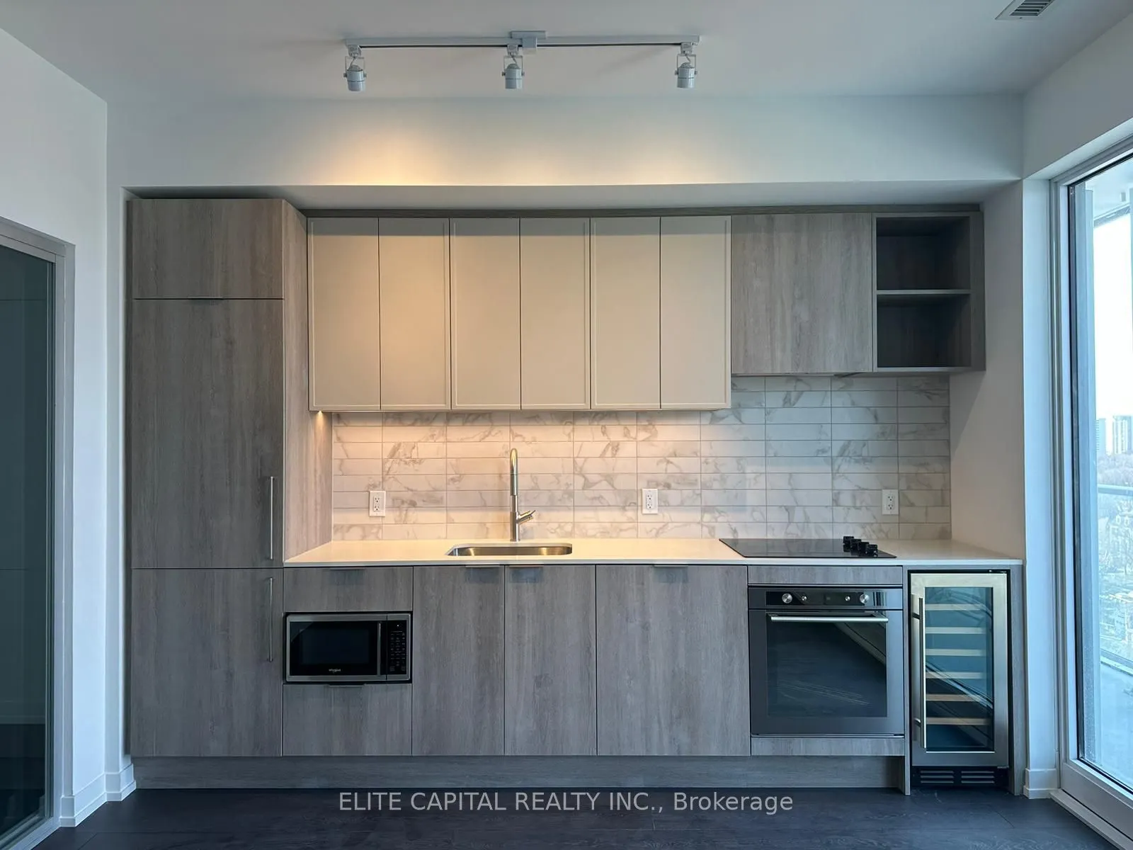 2020 Bathurst Street, #1212