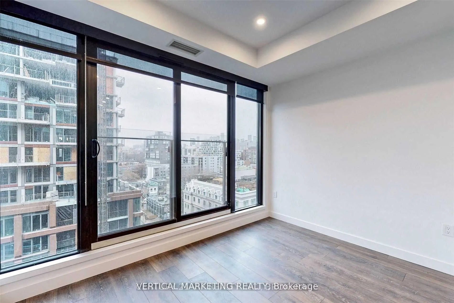505 Richmond Street W, #815
