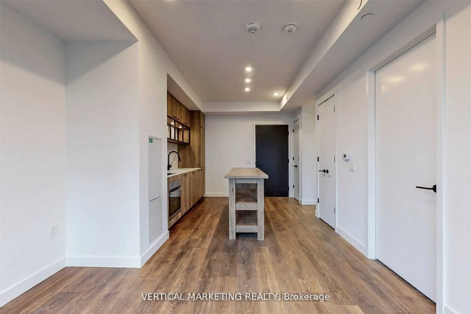 505 Richmond Street W, #815