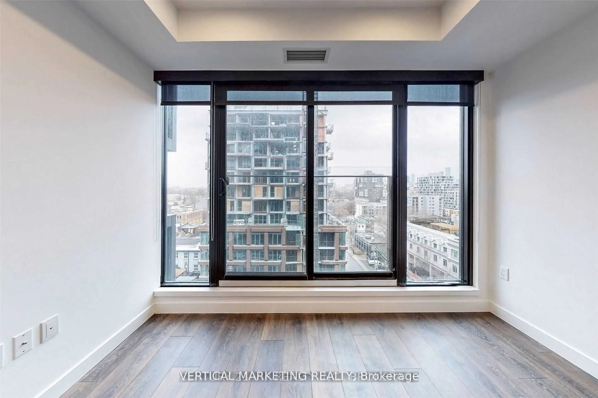 505 Richmond Street W, #815