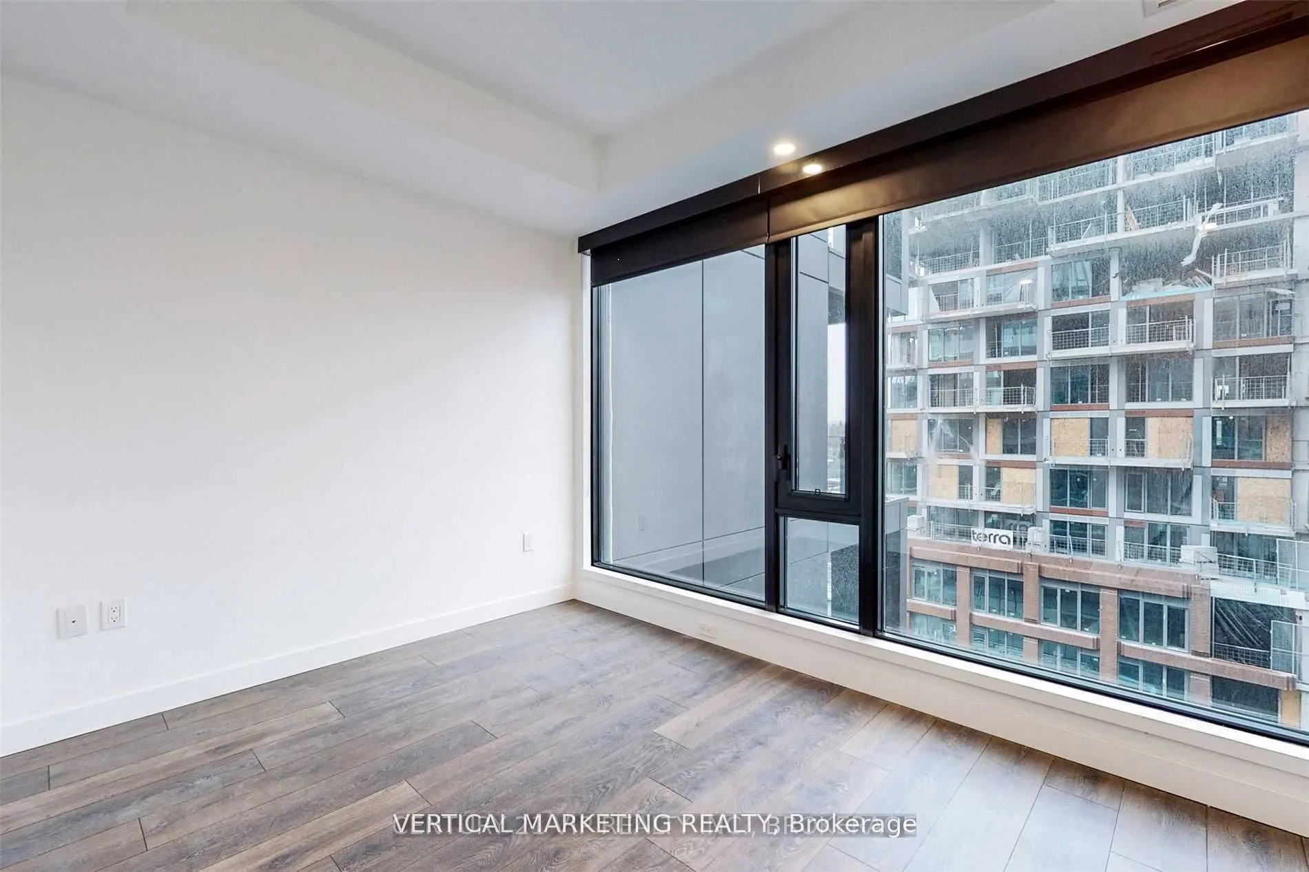 505 Richmond Street W, #815