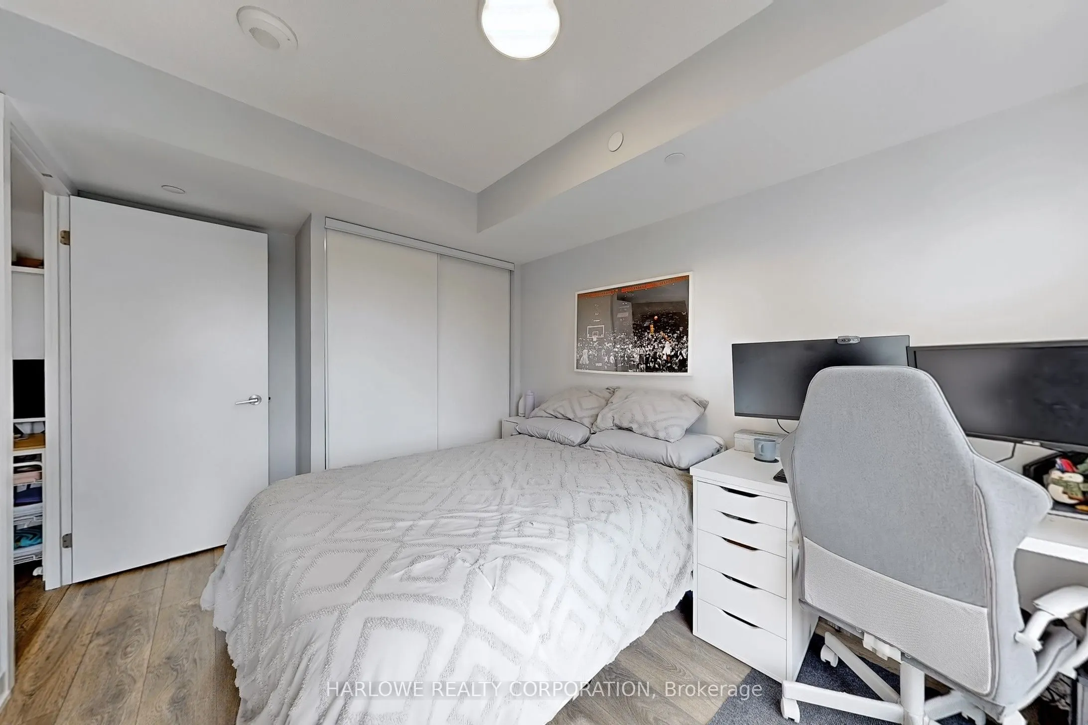 87 Peter Street, #1005