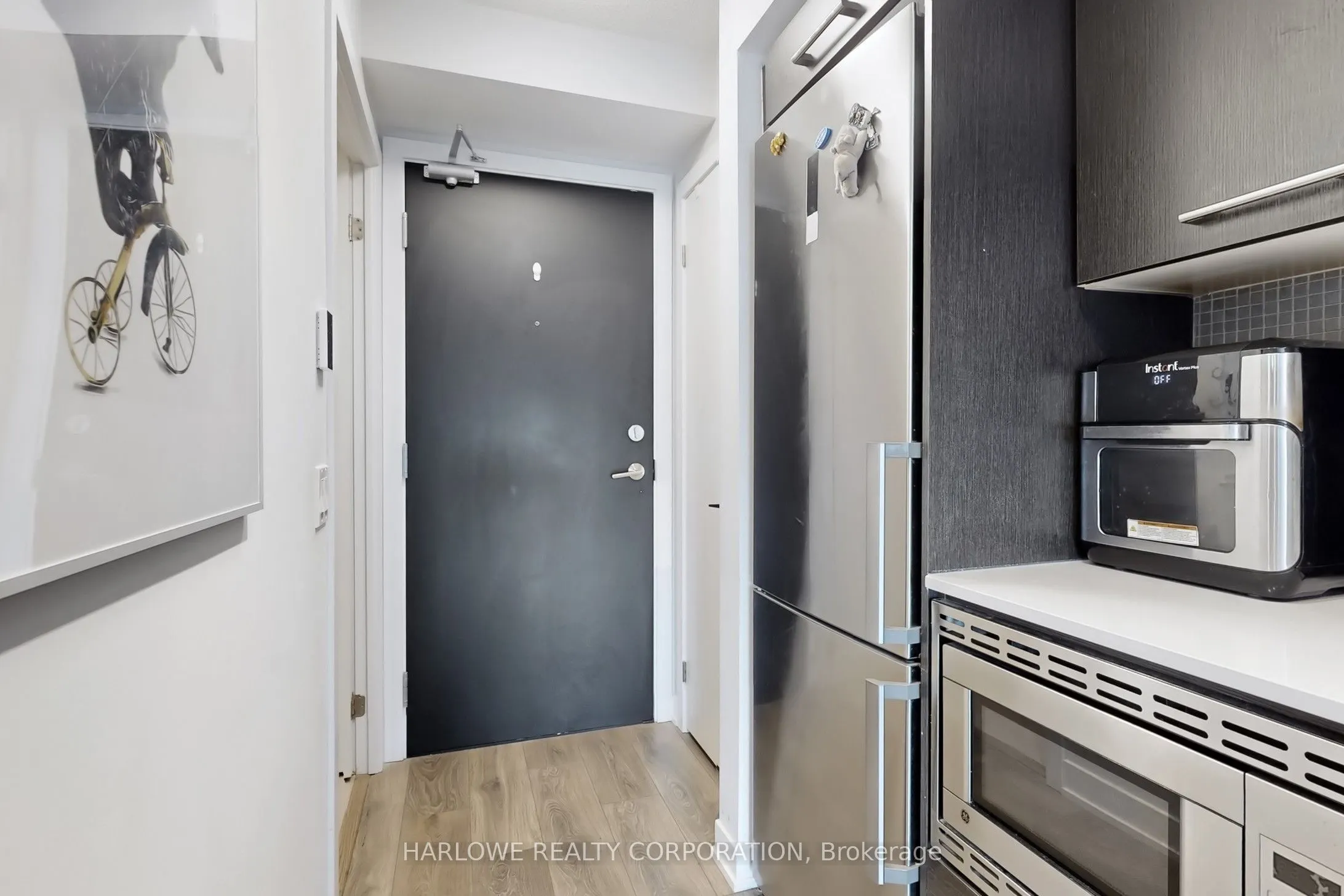 87 Peter Street, #1005