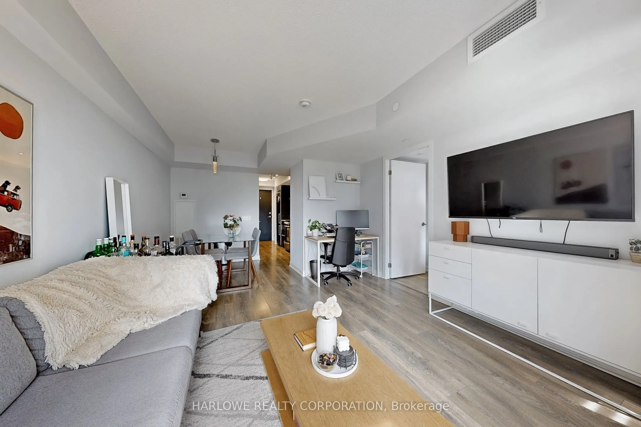 87 Peter Street, #1005