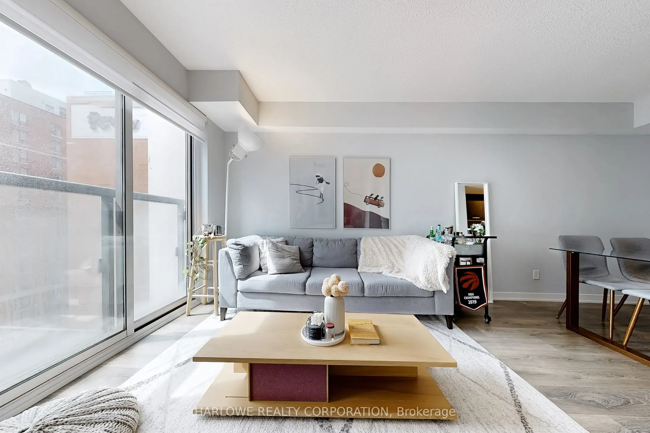 87 Peter Street, #1005