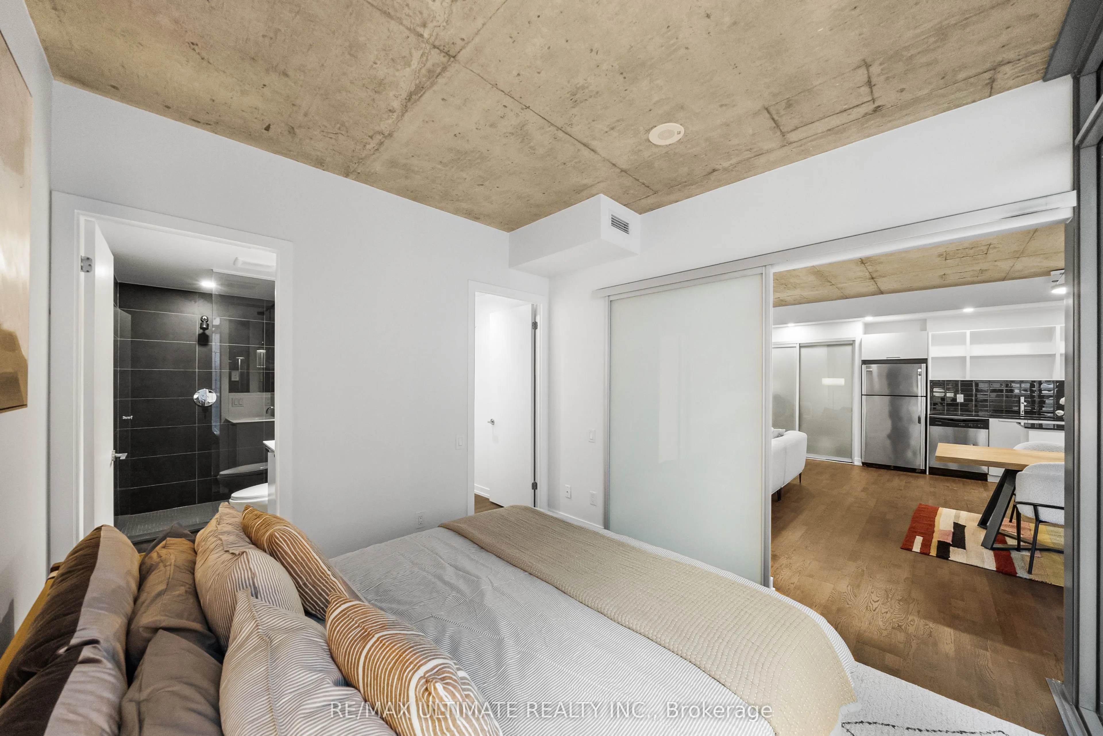 650 King Street W, #315