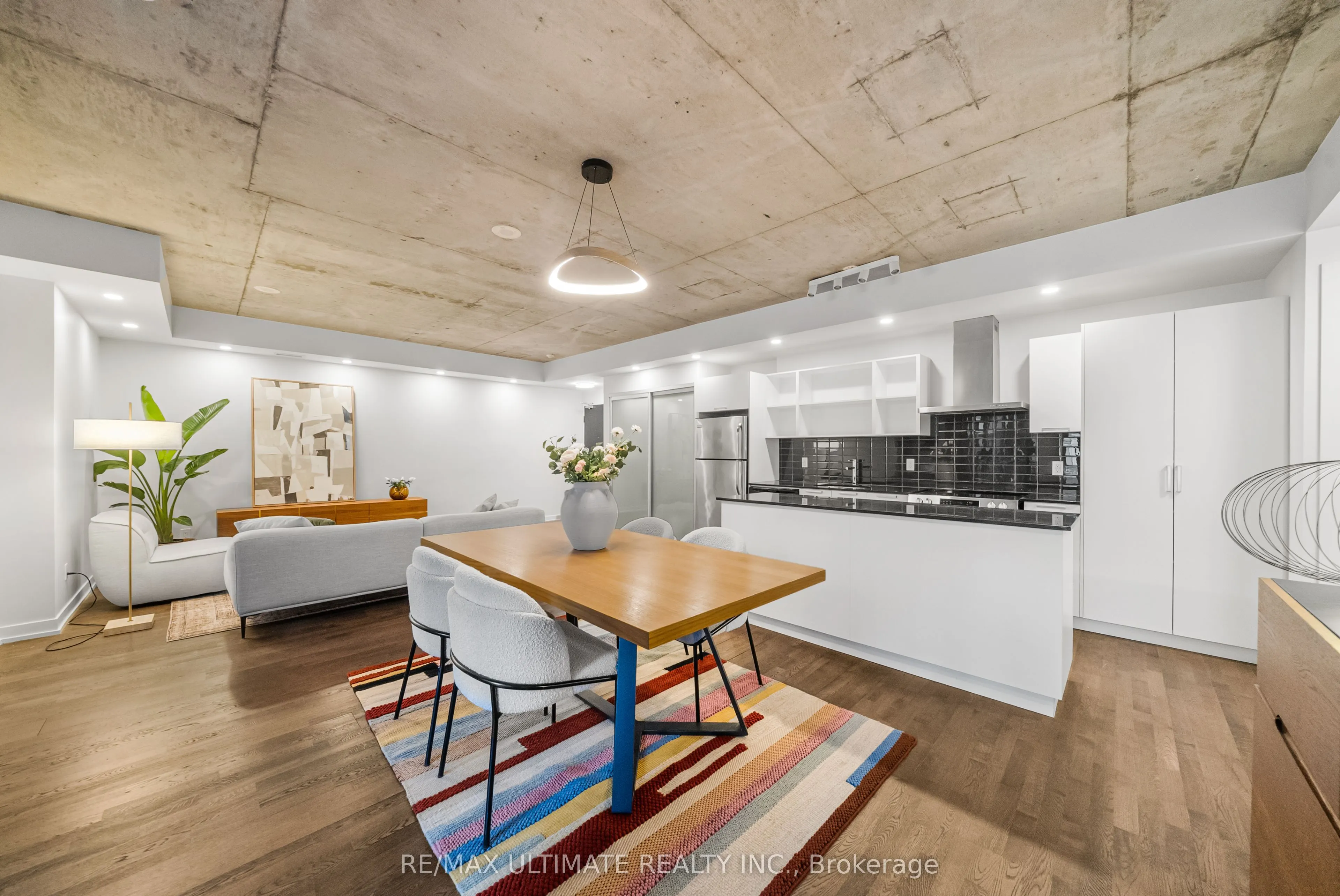 650 King Street W, #315