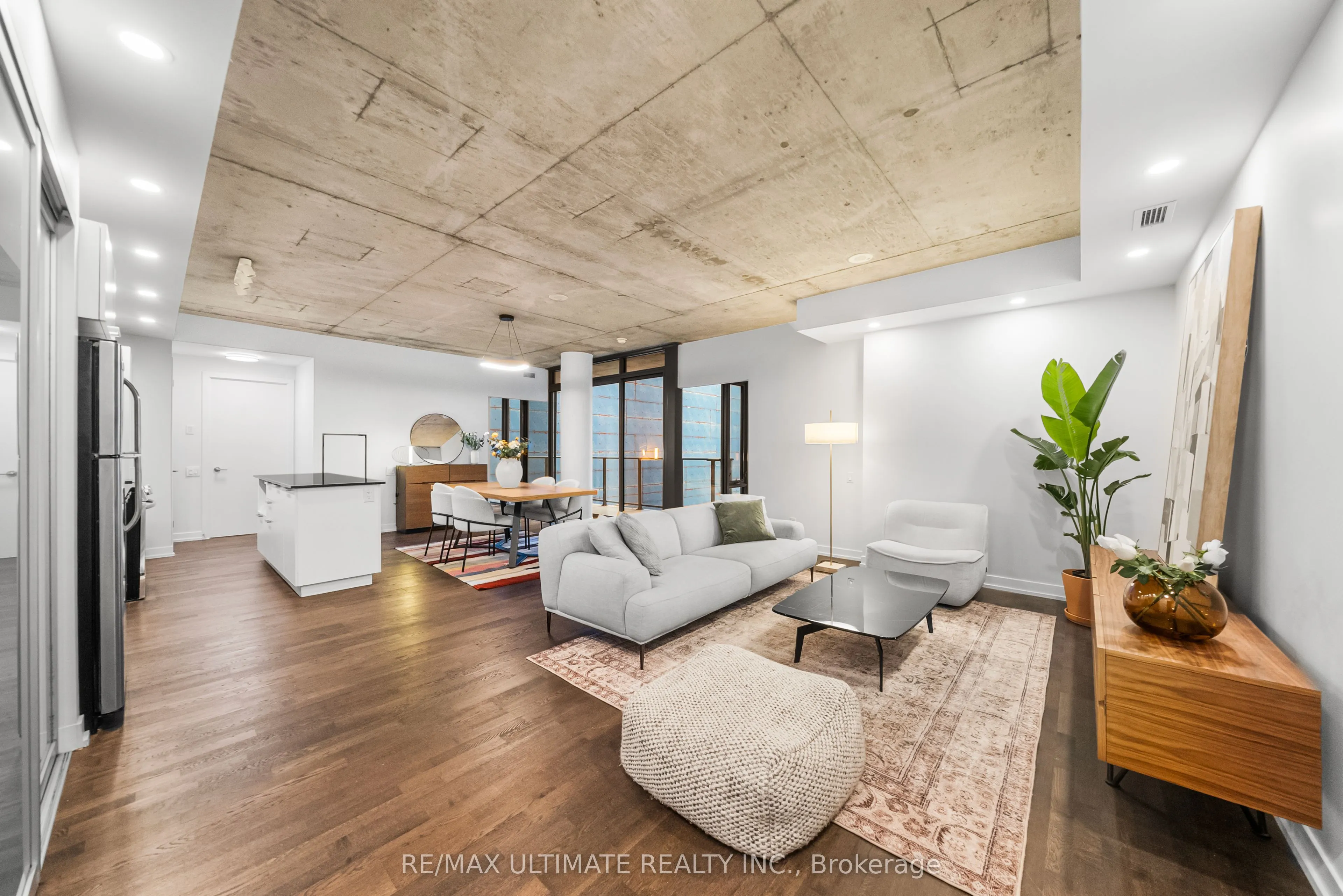650 King Street W, #315