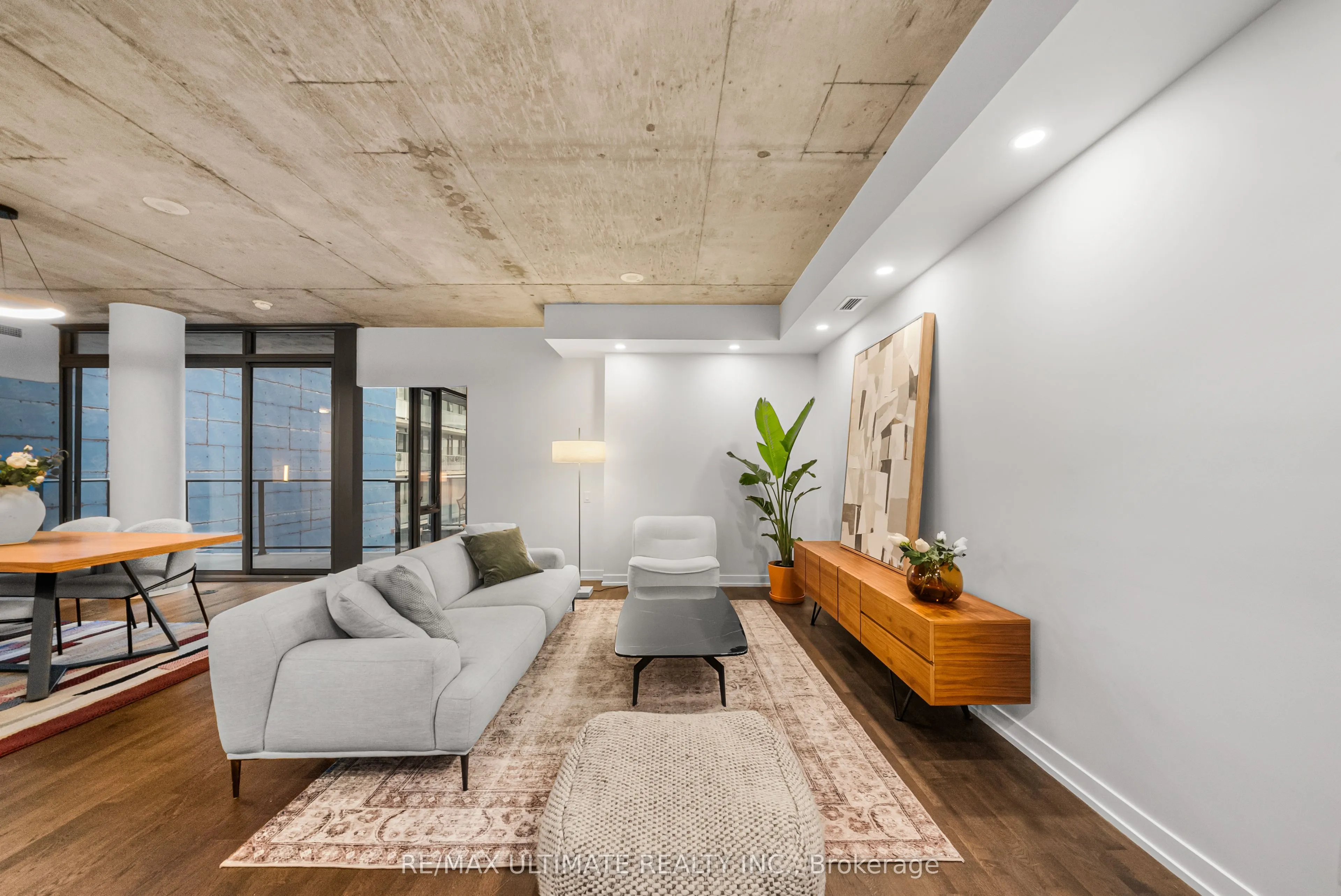 650 King Street W, #315