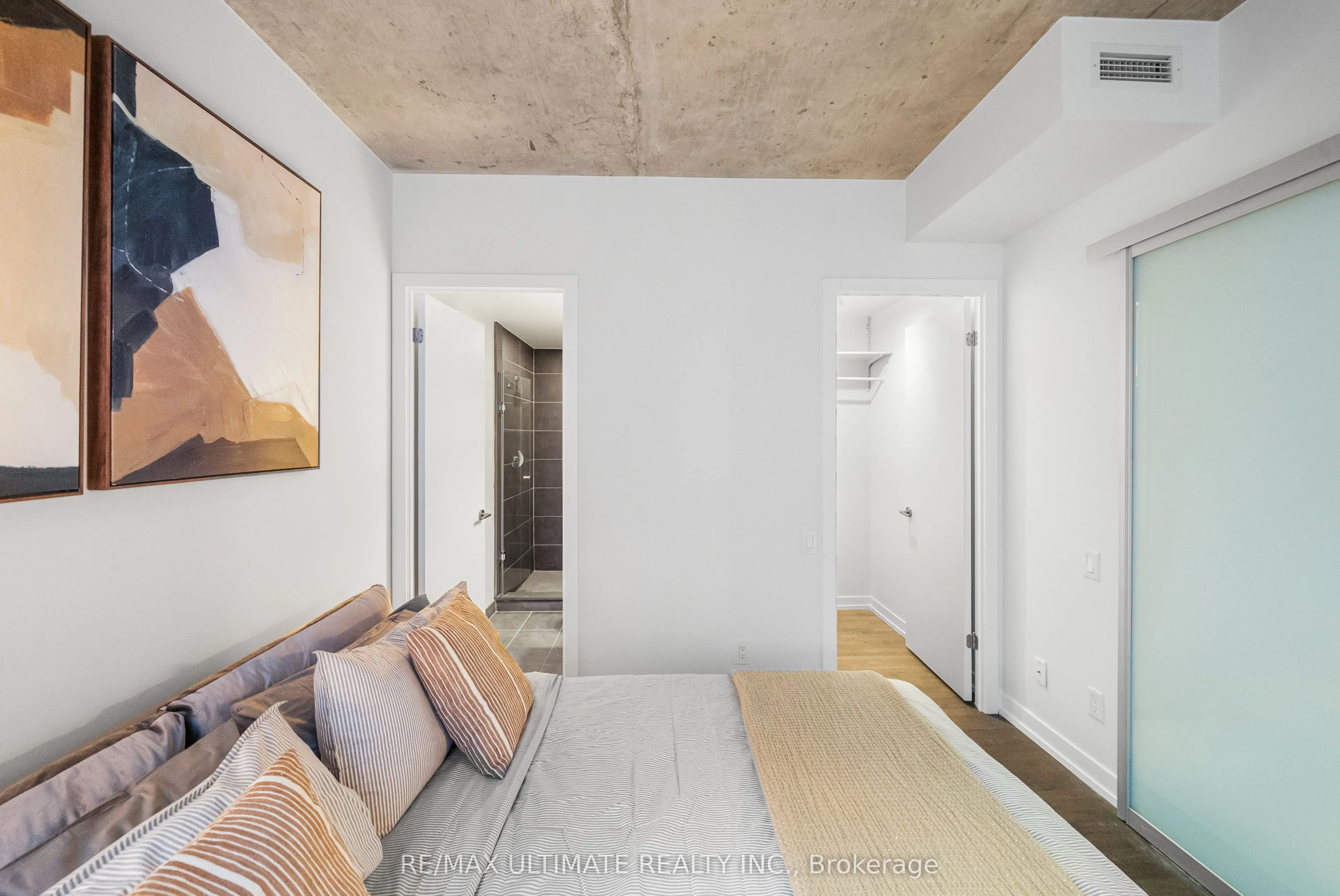 650 King Street W, #315