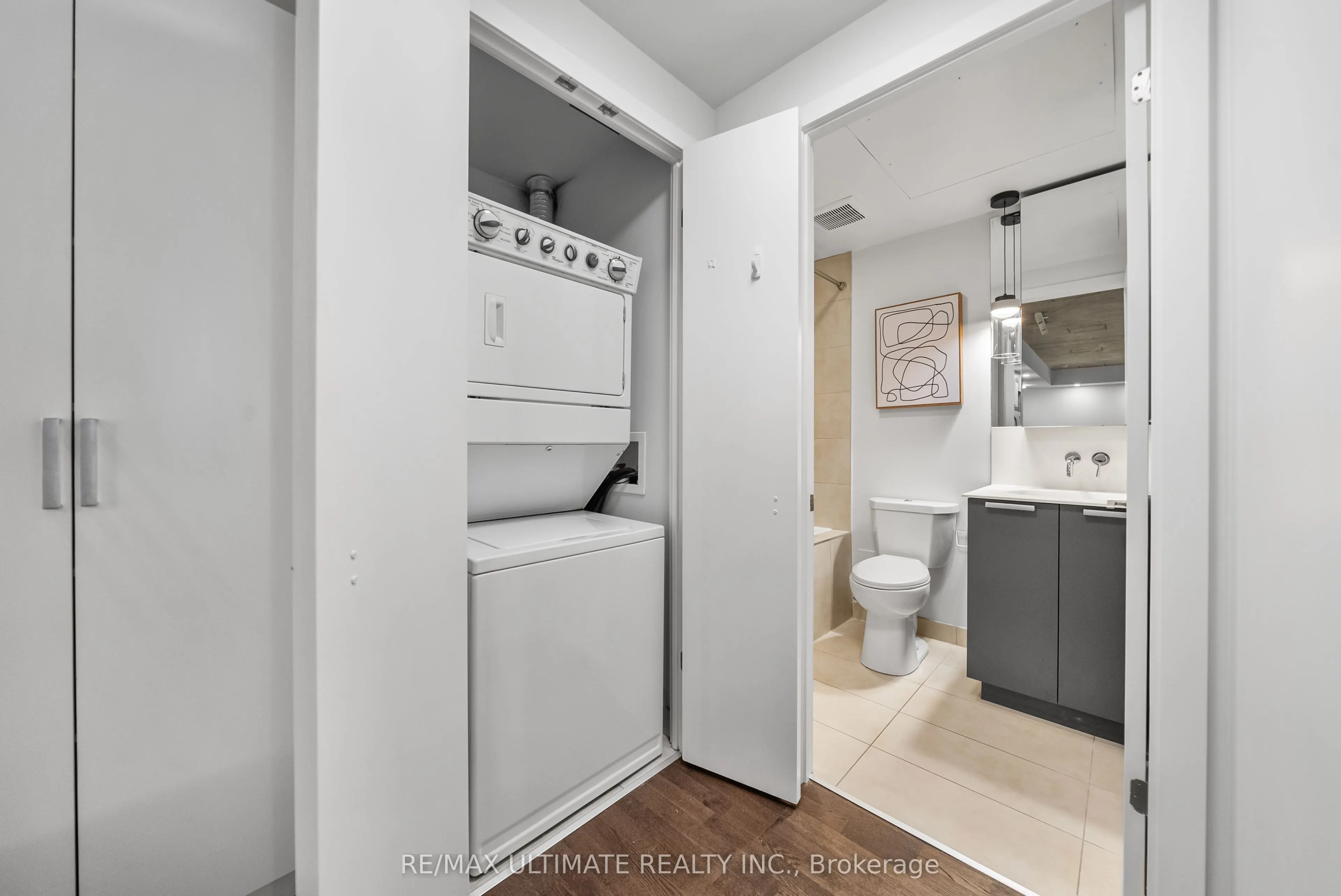 650 King Street W, #315