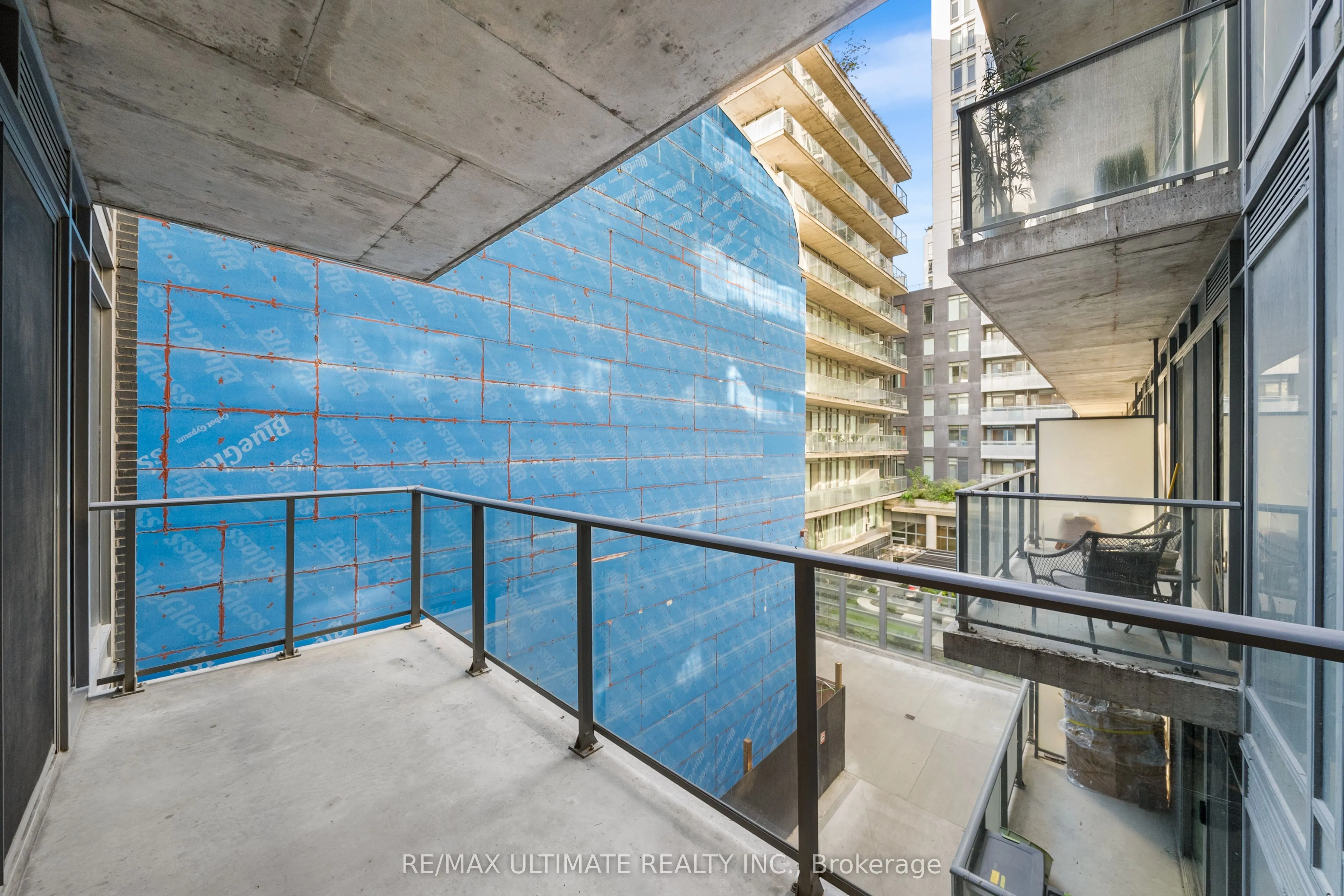 650 King Street W, #315