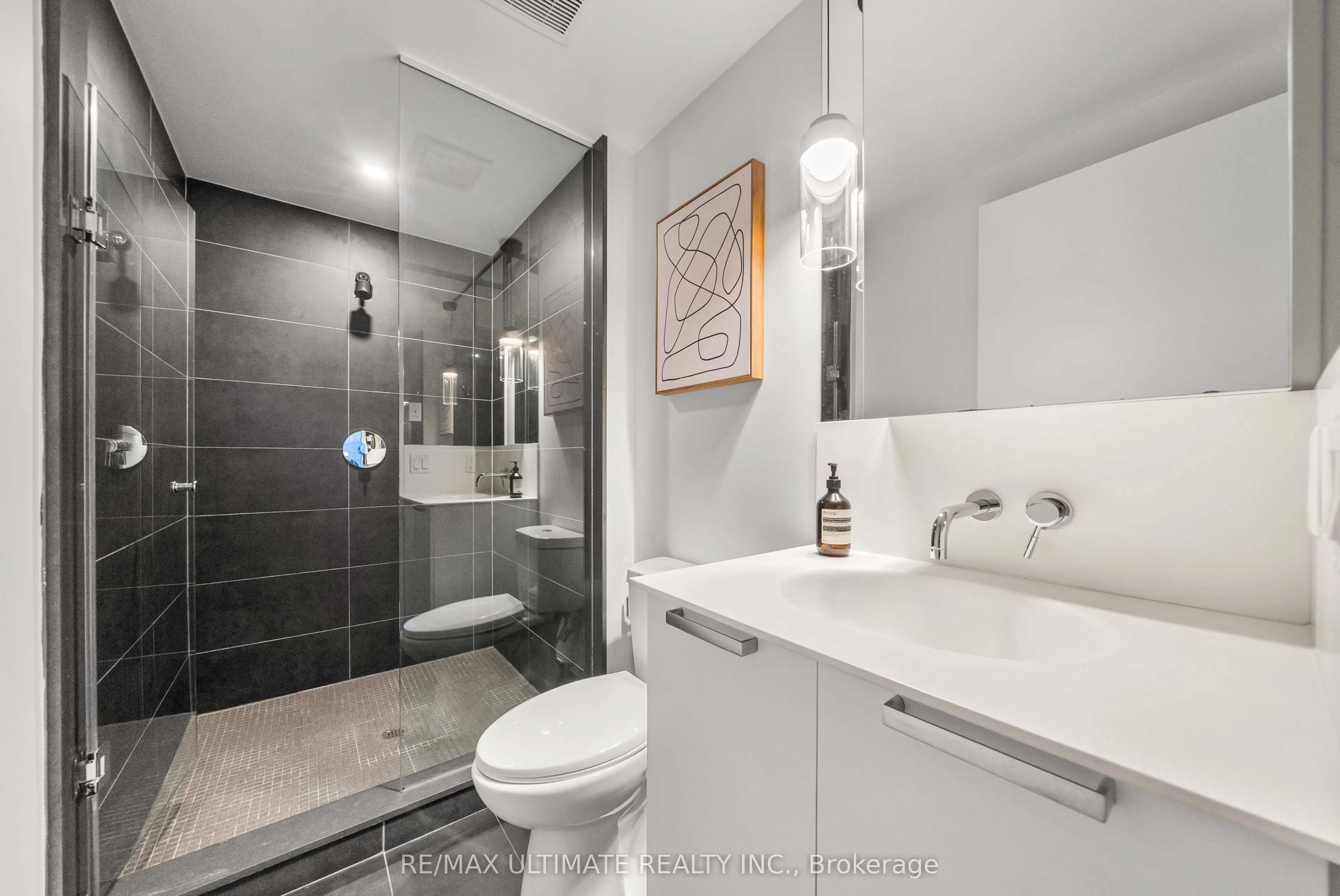 650 King Street W, #315