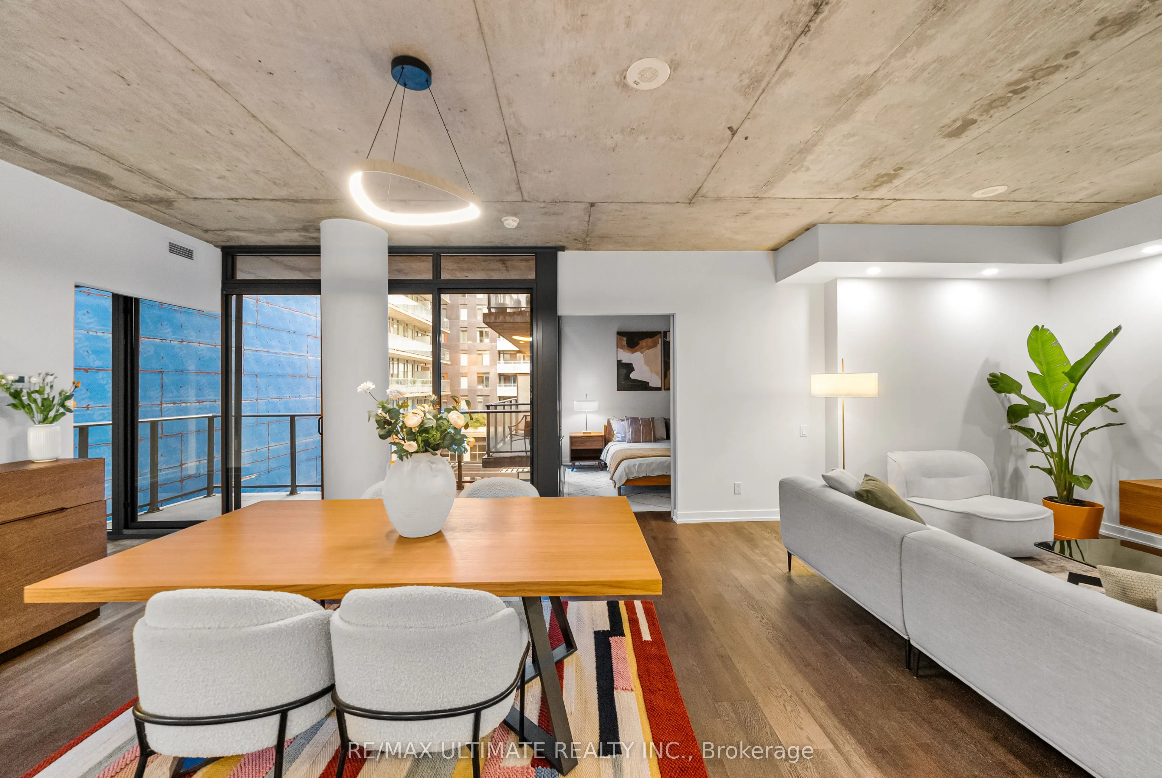 650 King Street W, #315