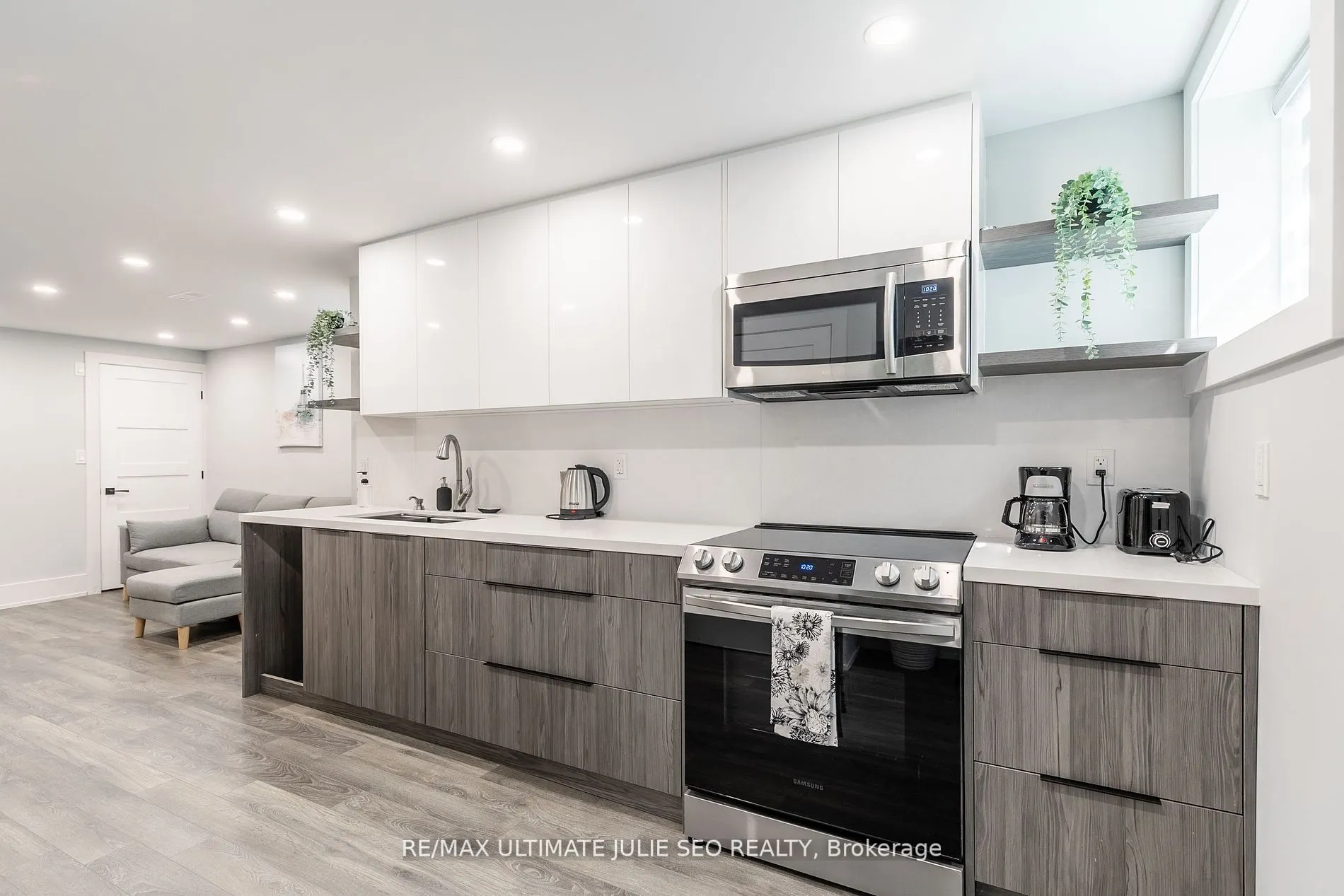 223 Manning Avenue