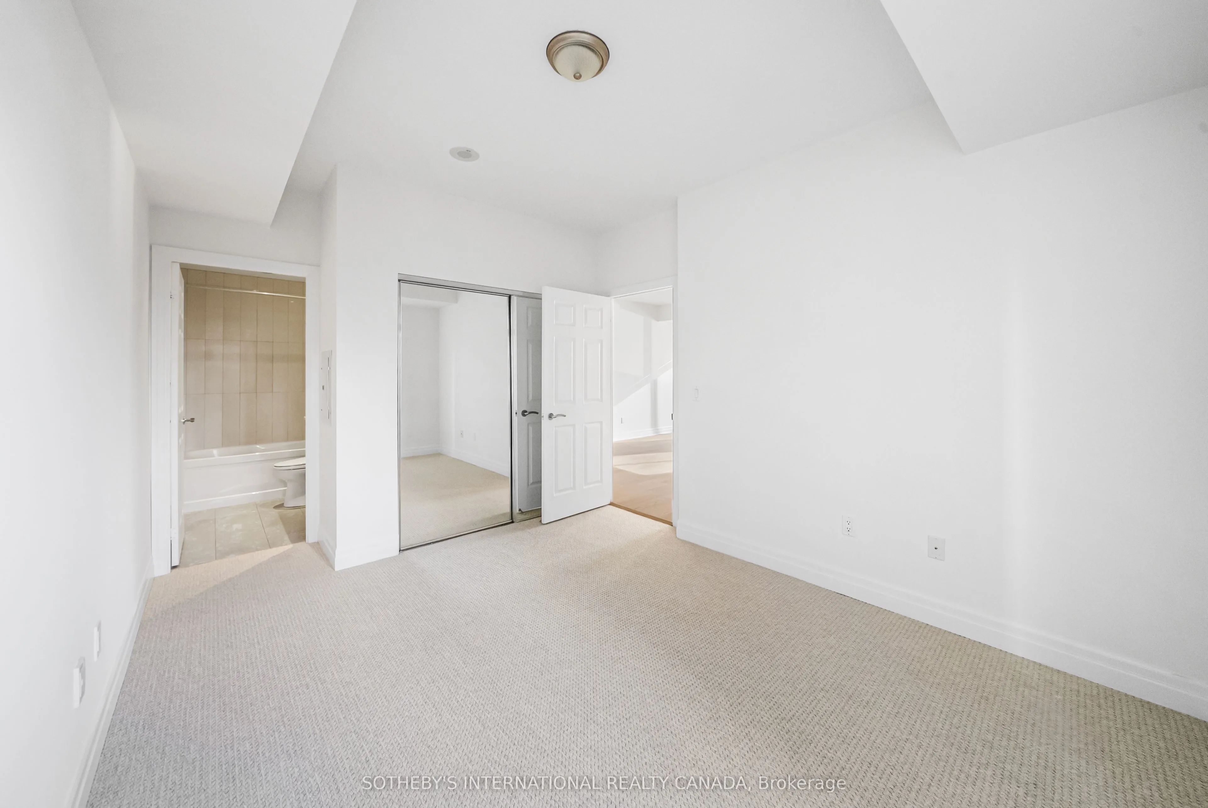 35 Balmuto Street, #2006