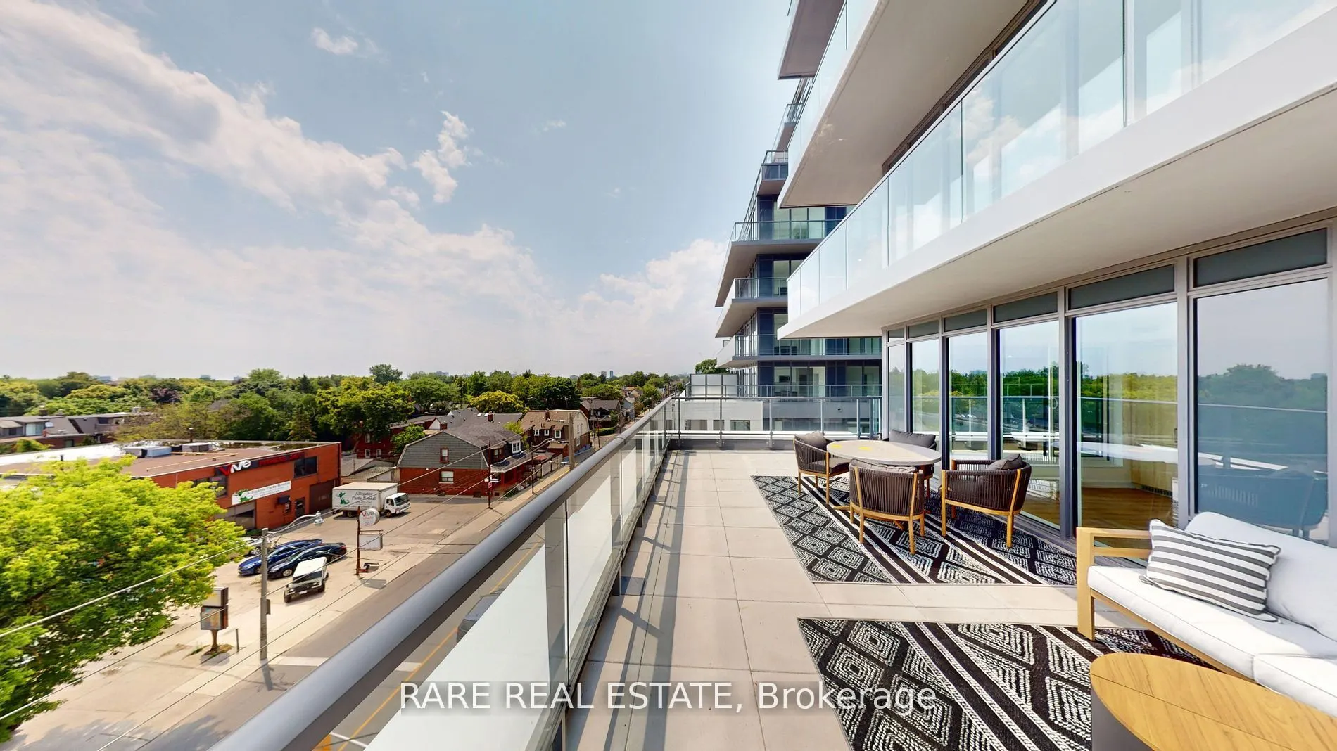 500 Dupont Street, #417
