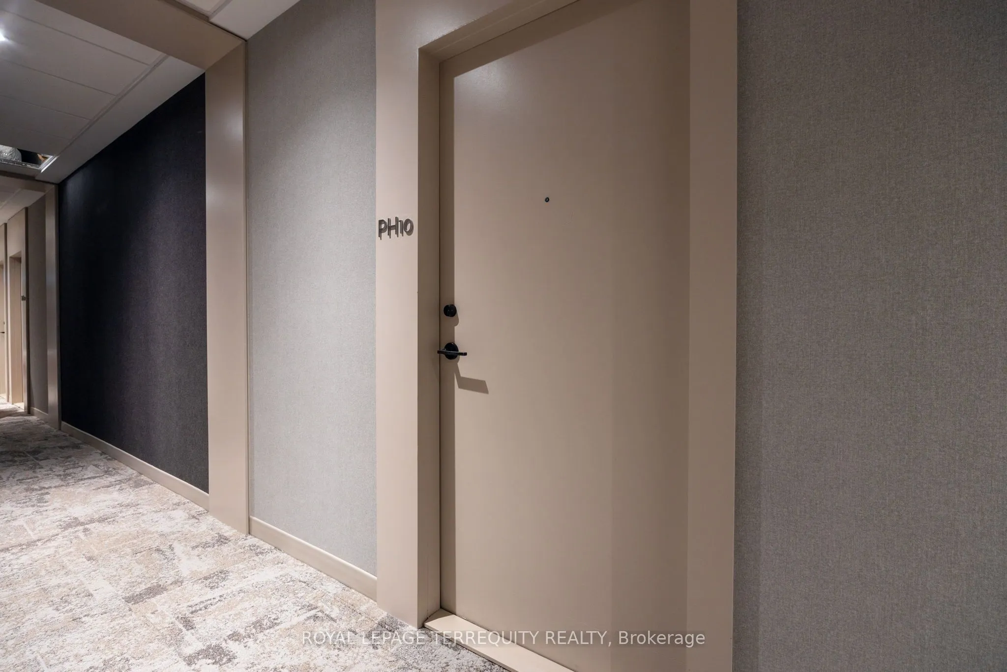 2020 Bathurst Street, #PH10