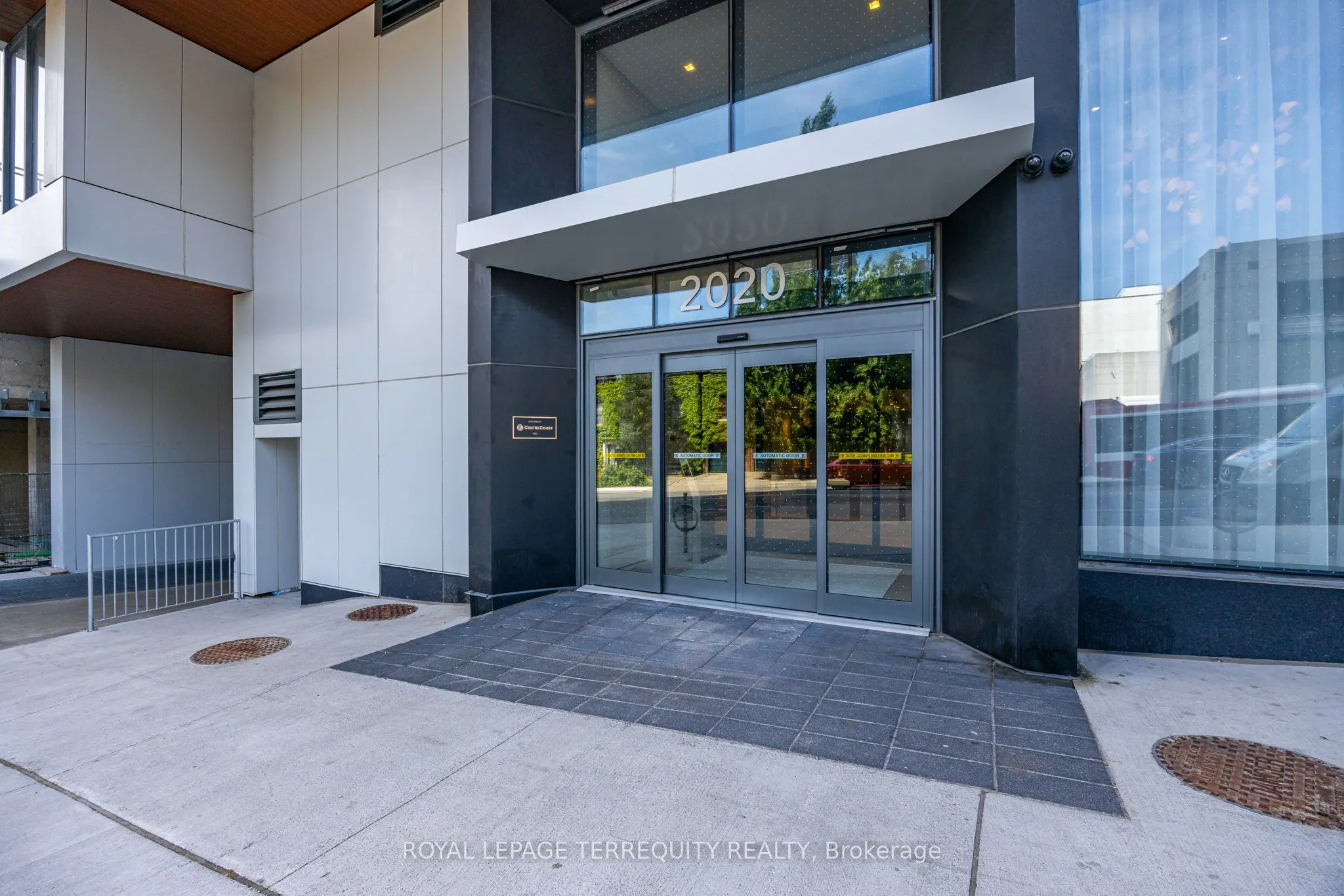 2020 Bathurst Street, #PH10