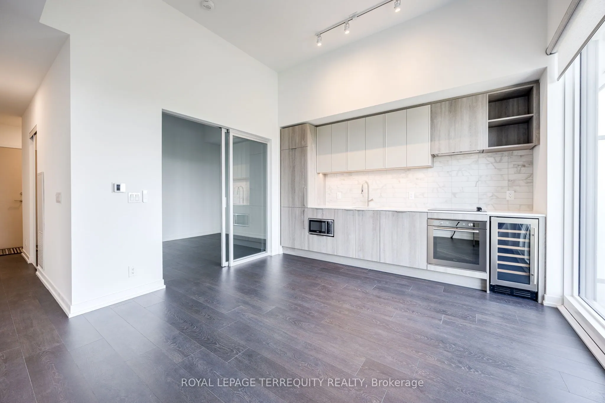 2020 Bathurst Street, #PH10