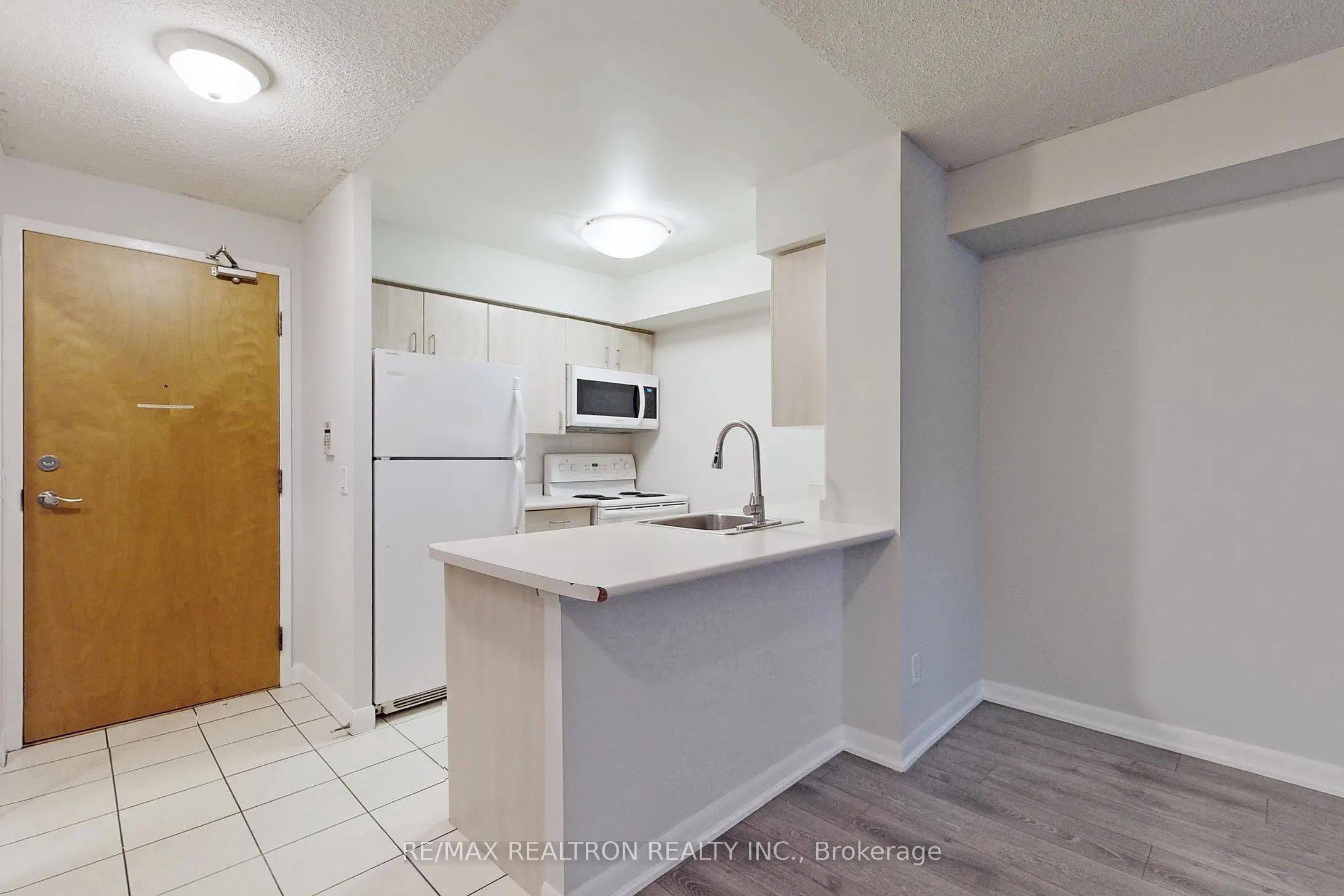 4978 Yonge Street, #2711