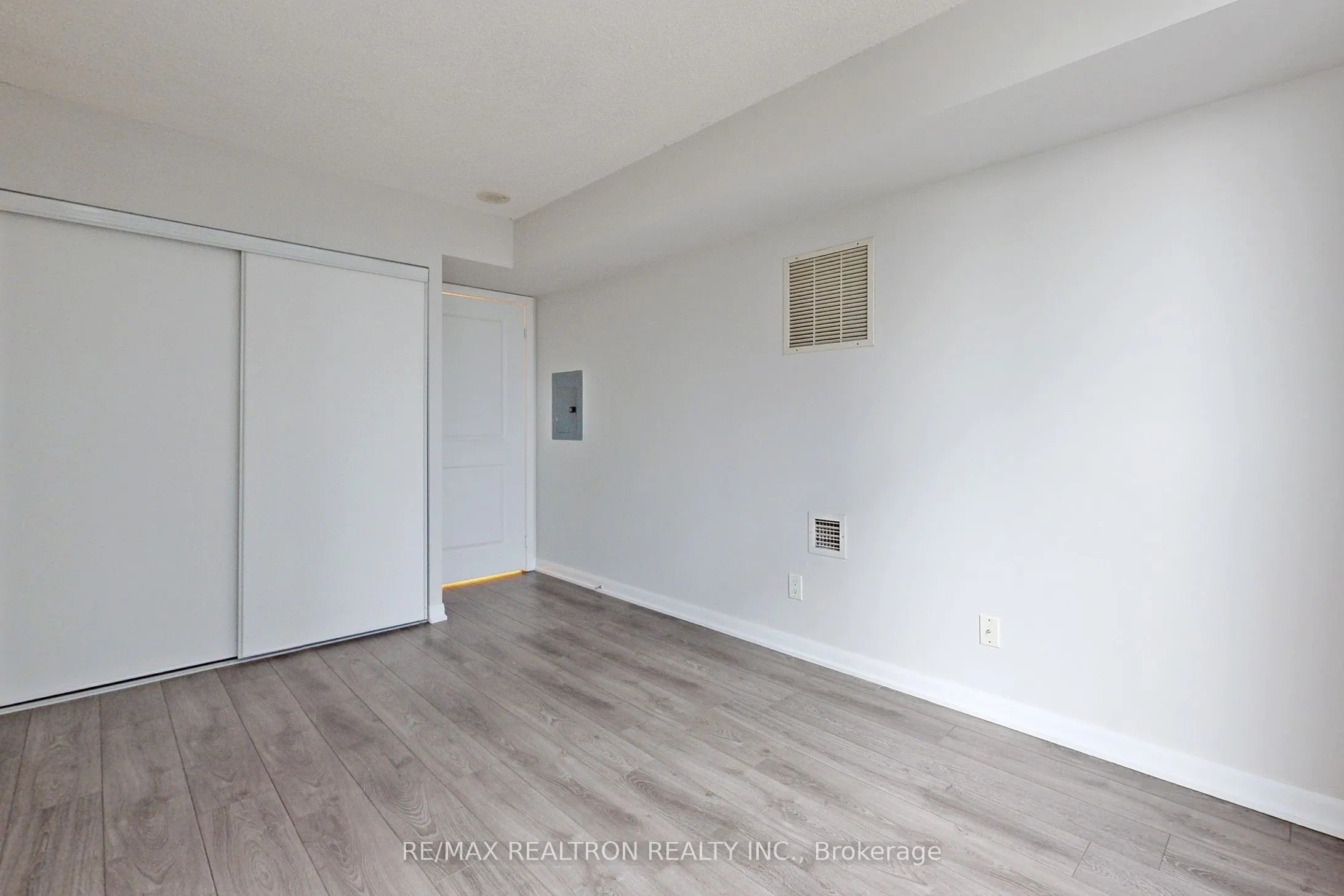 4978 Yonge Street, #2711