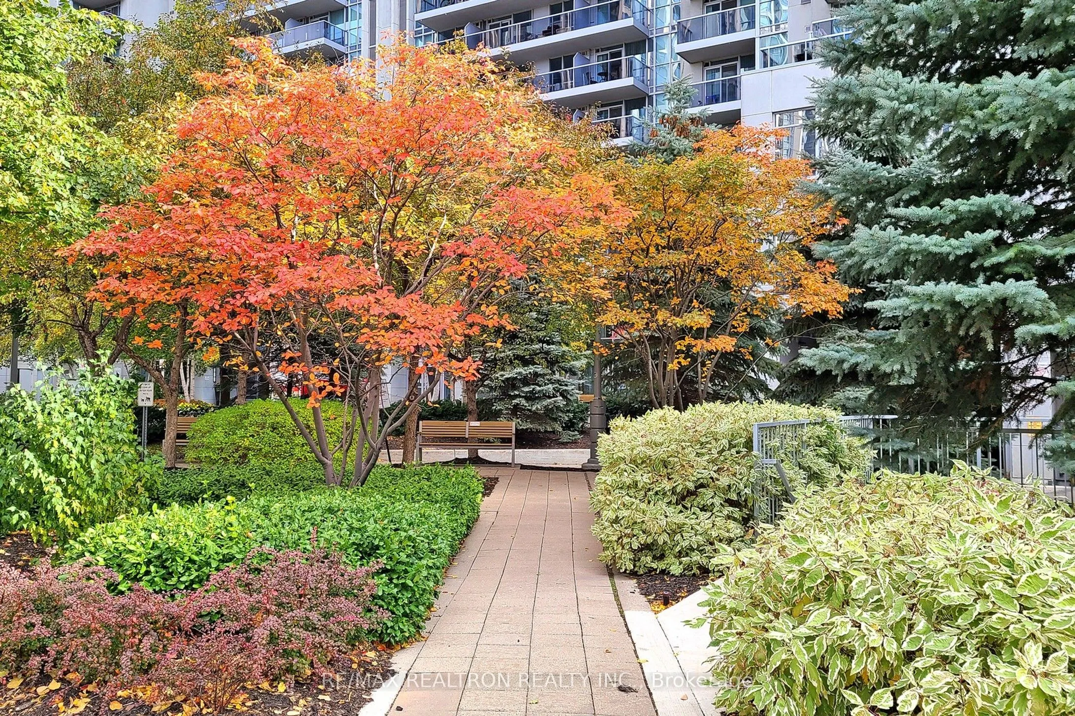 4978 Yonge Street, #2711