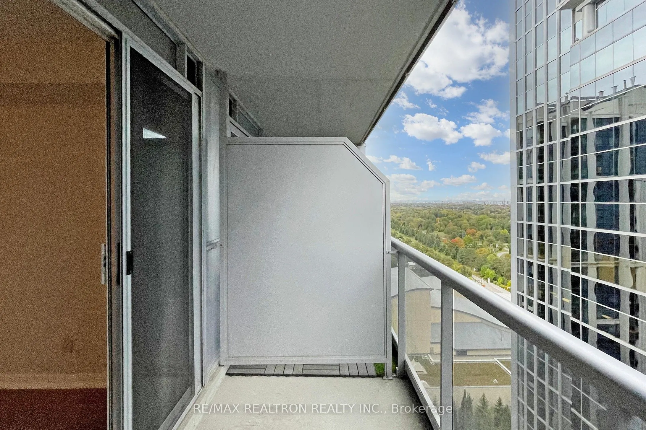 4978 Yonge Street, #2711