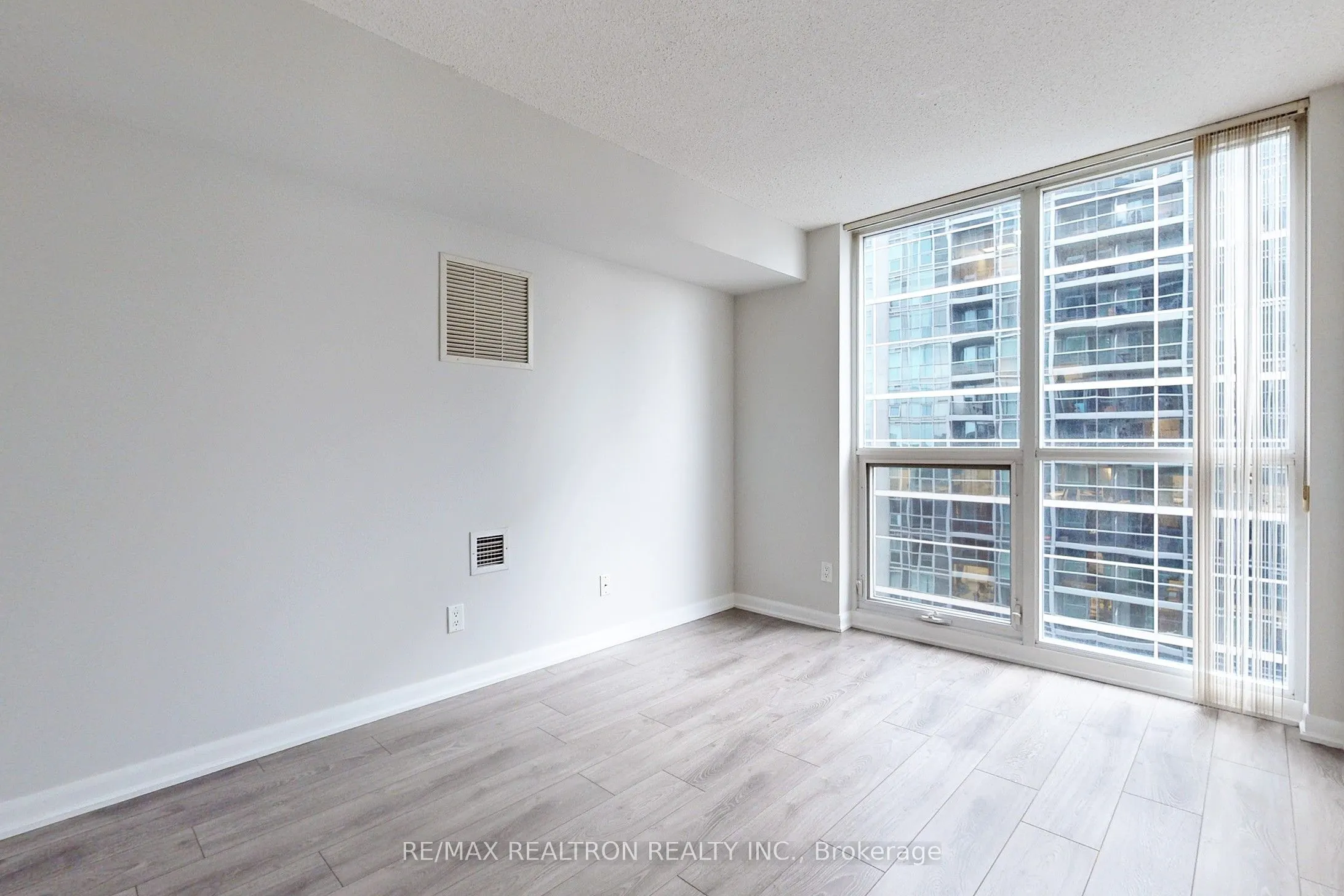 4978 Yonge Street, #2711