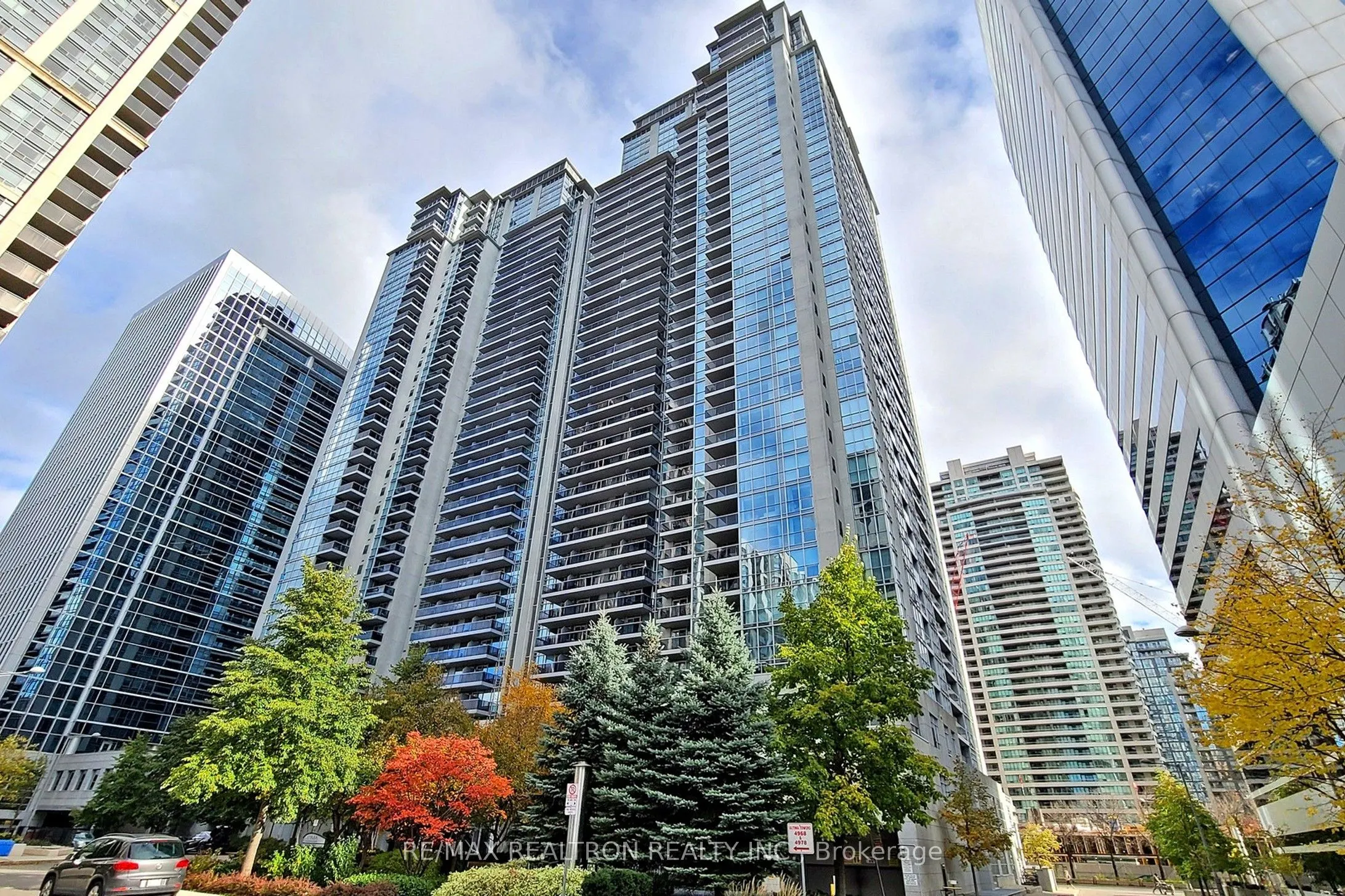 4978 Yonge Street, #2711
