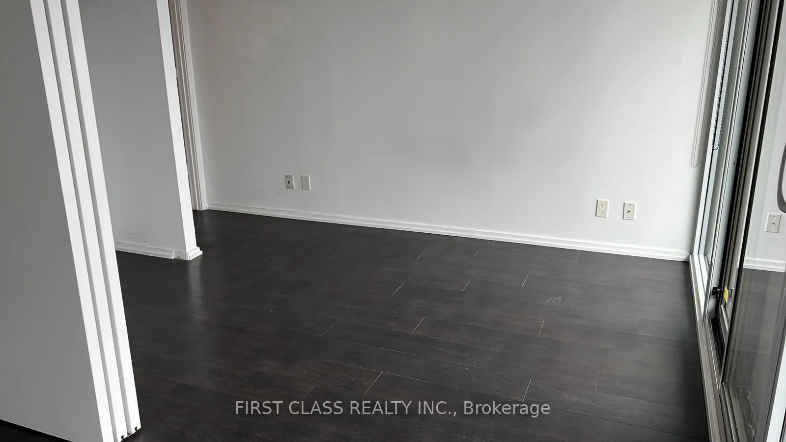 125 Peter Street, #2713