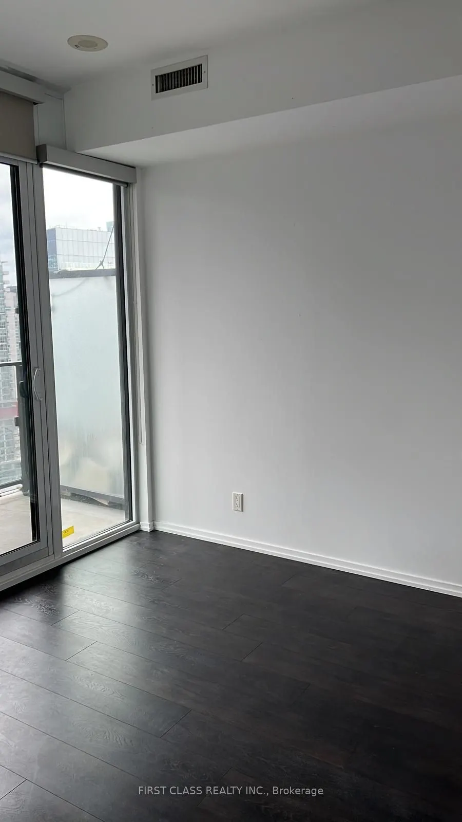 125 Peter Street, #2713
