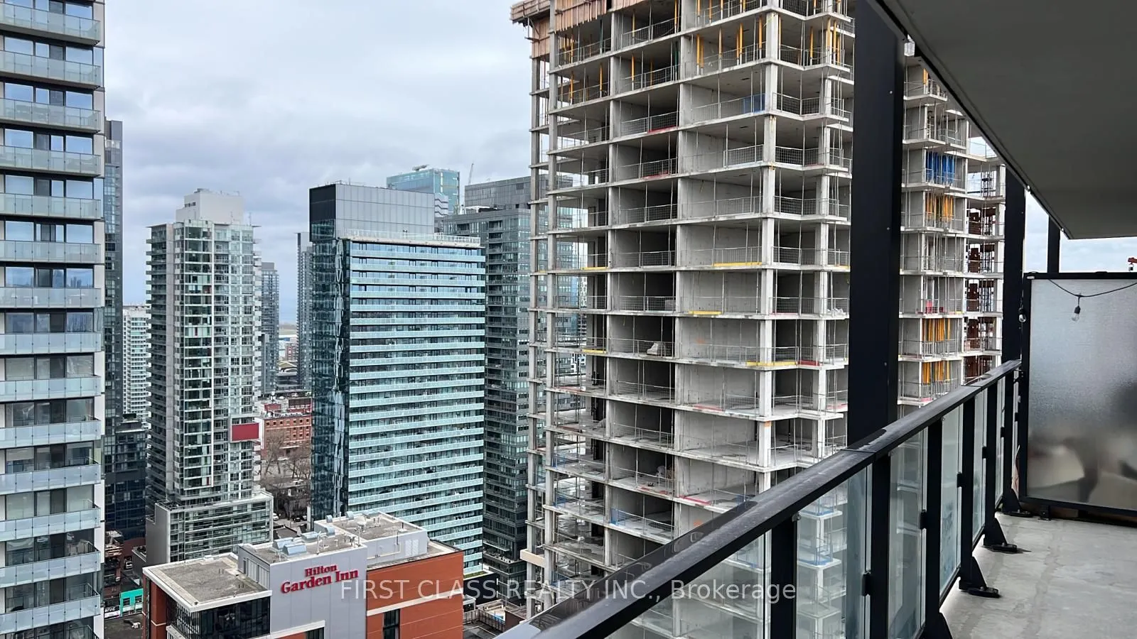 125 Peter Street, #2713