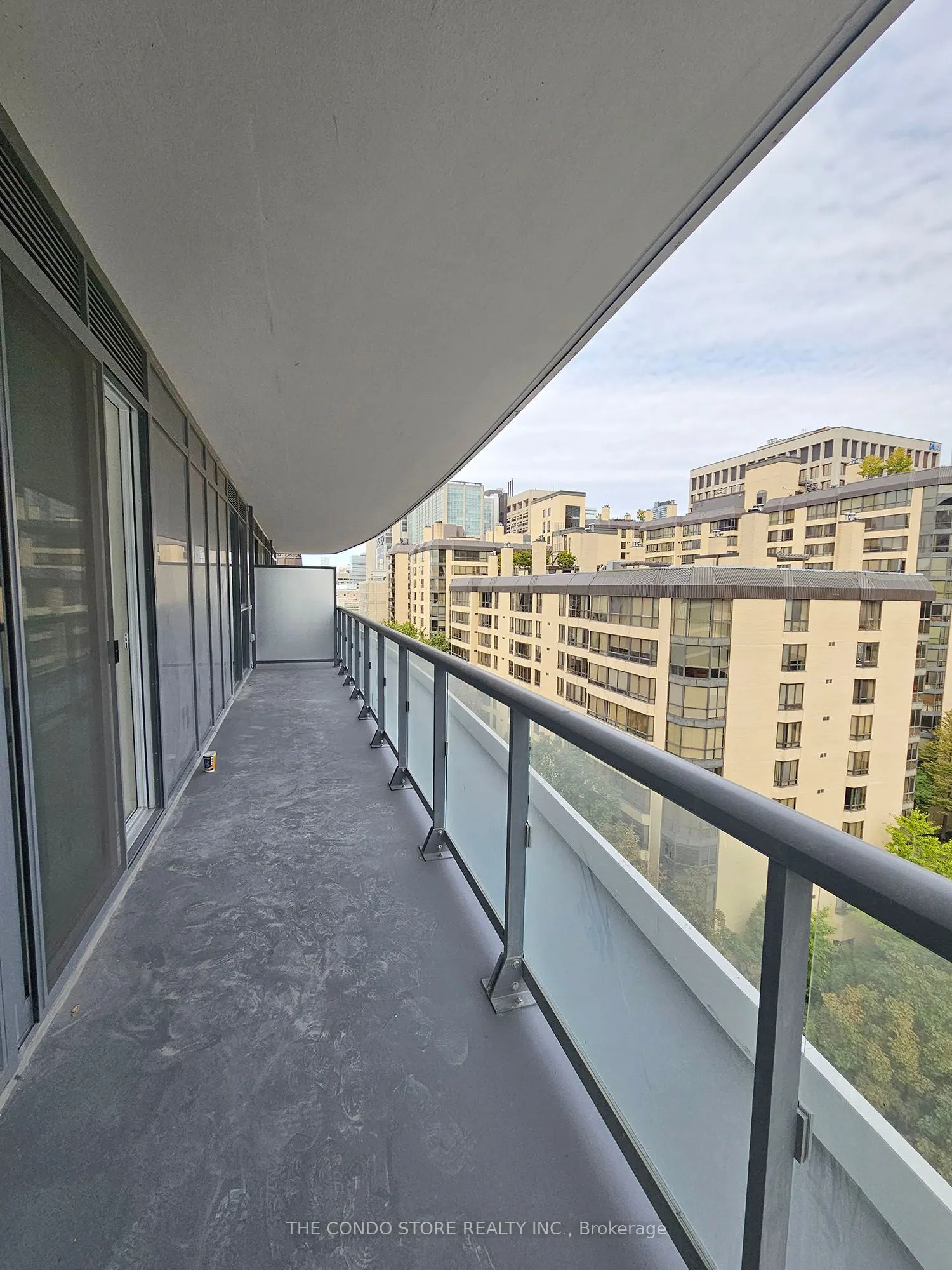 280 Dundas Street W, #804