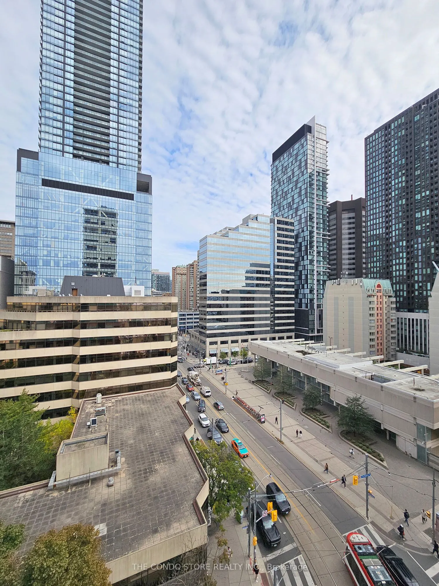 280 Dundas Street W, #804