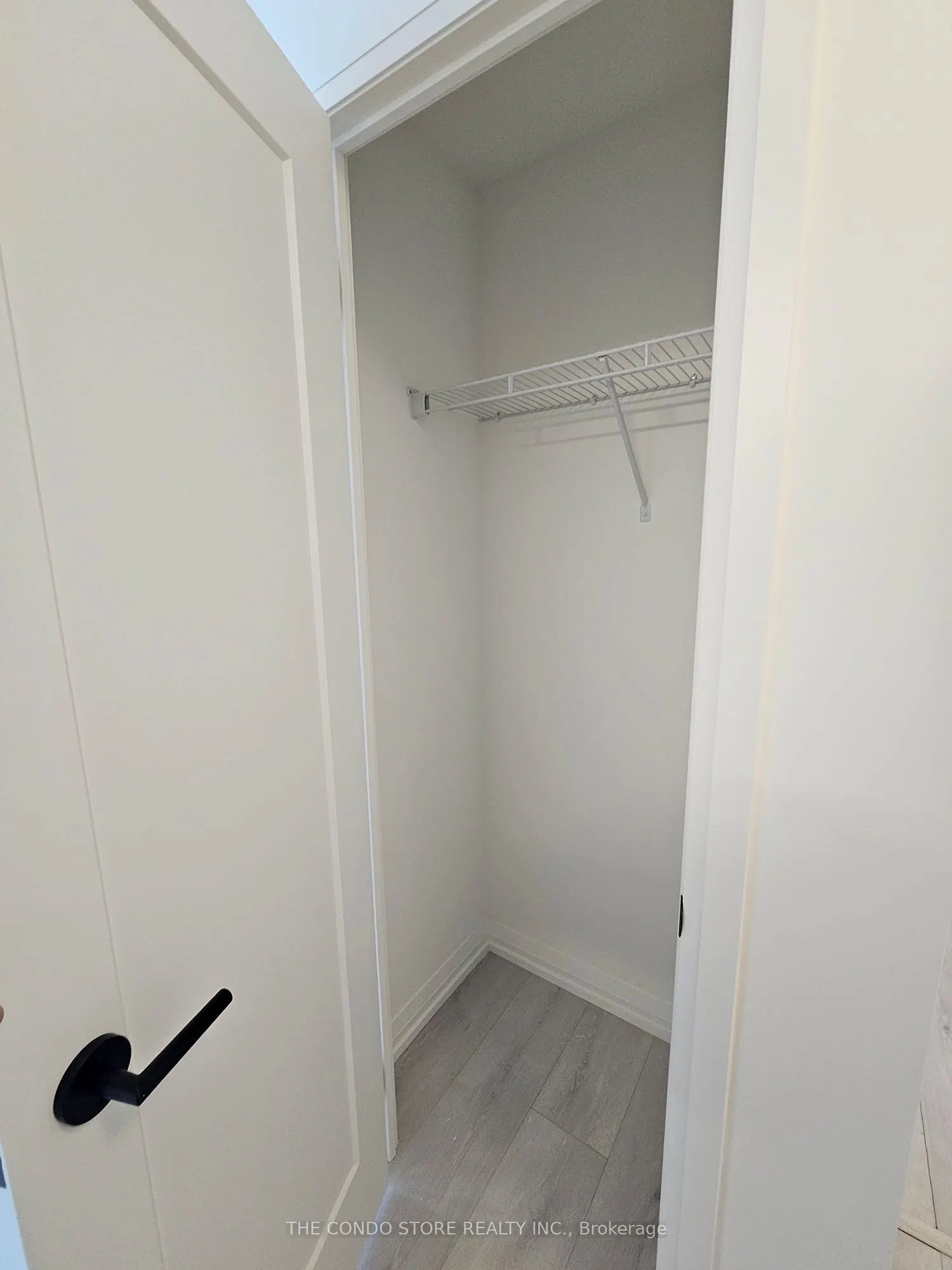 280 Dundas Street W, #804