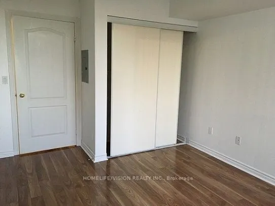 18 Sommerset Way, #505
