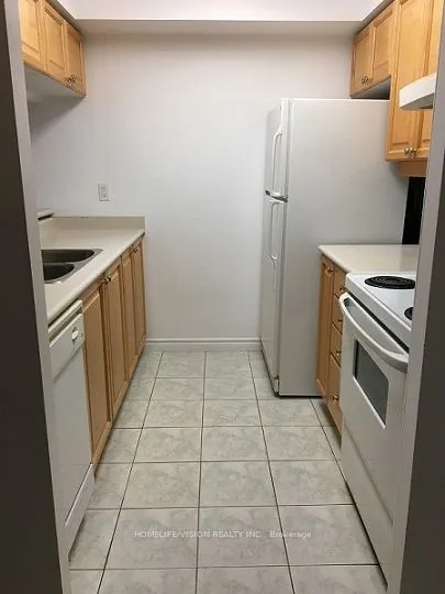 18 Sommerset Way, #505